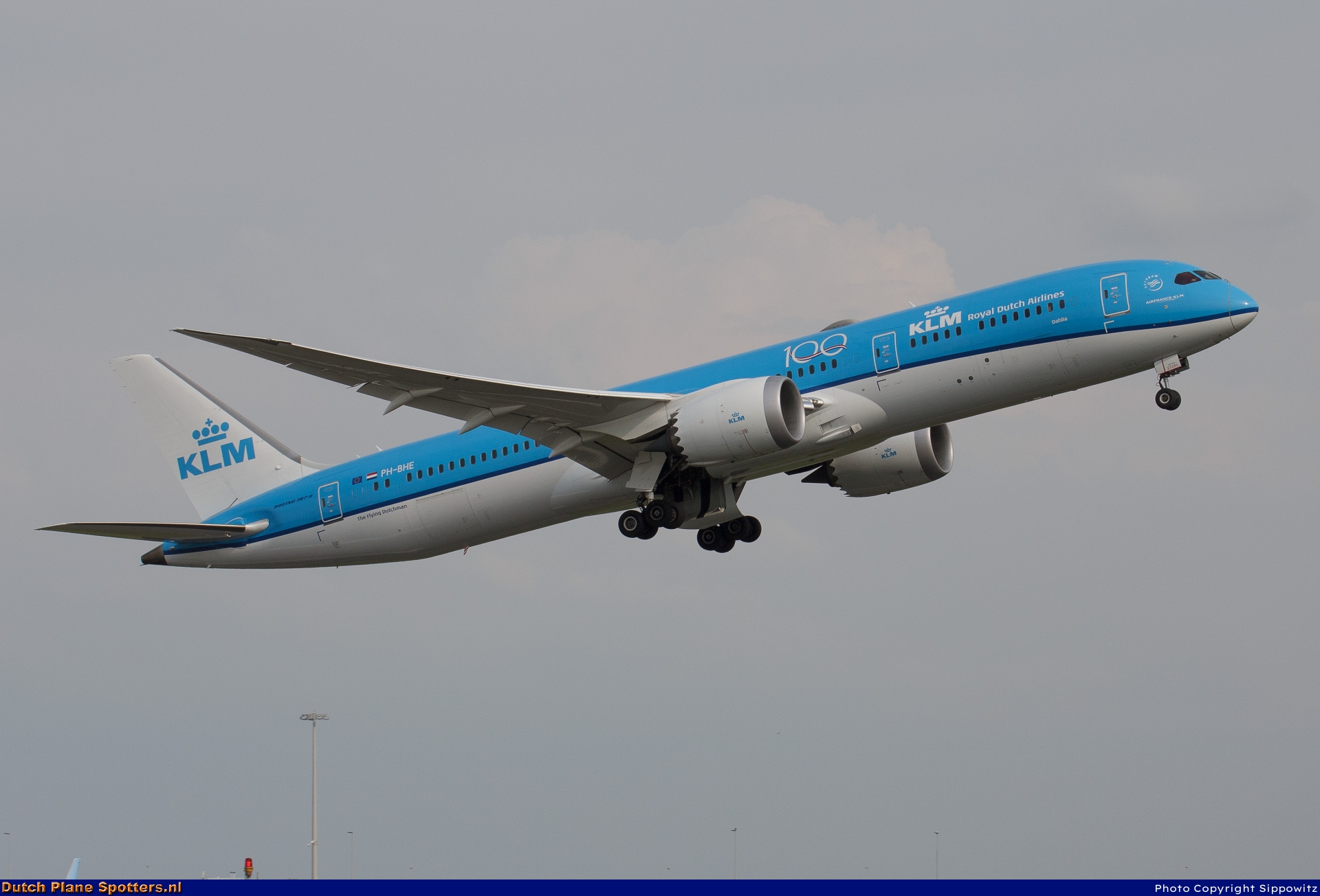 PH-BHE Boeing 787-9 Dreamliner KLM Royal Dutch Airlines by Sippowitz