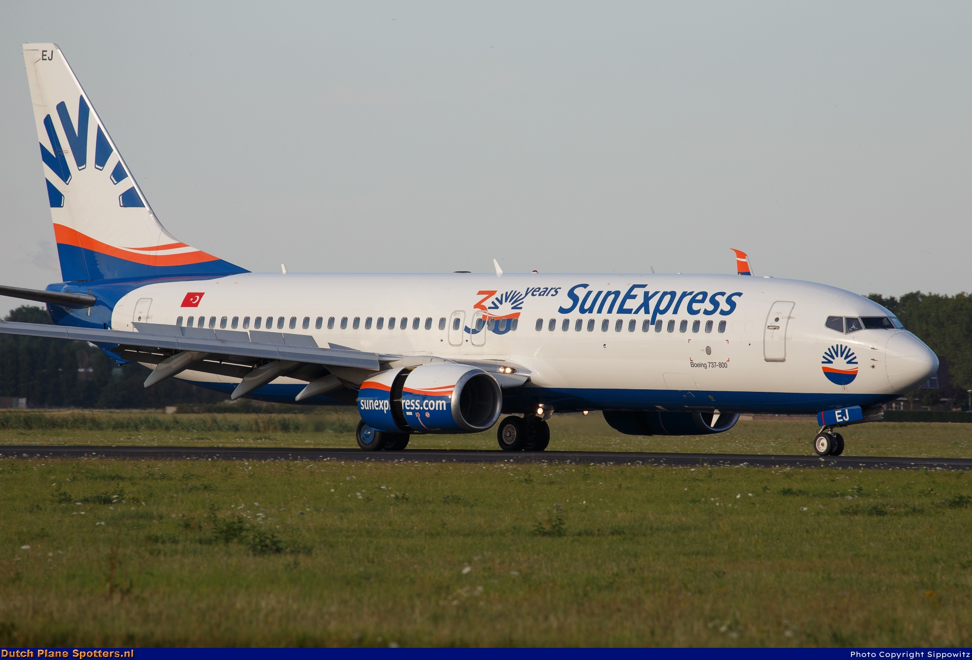 TC-SEJ Boeing 737-800 SunExpress by Sippowitz