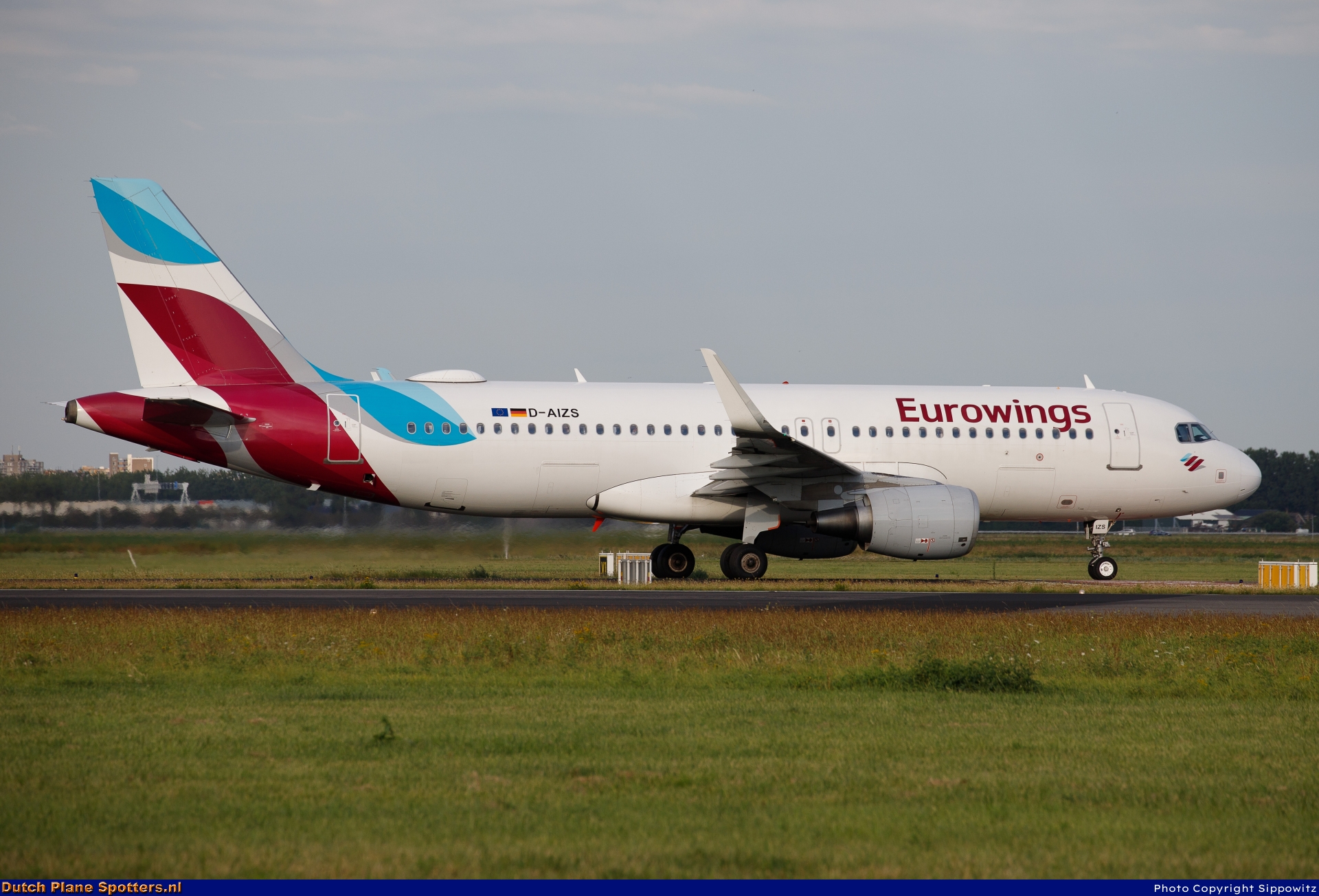 D-AIZS Airbus A320 Eurowings by Sippowitz