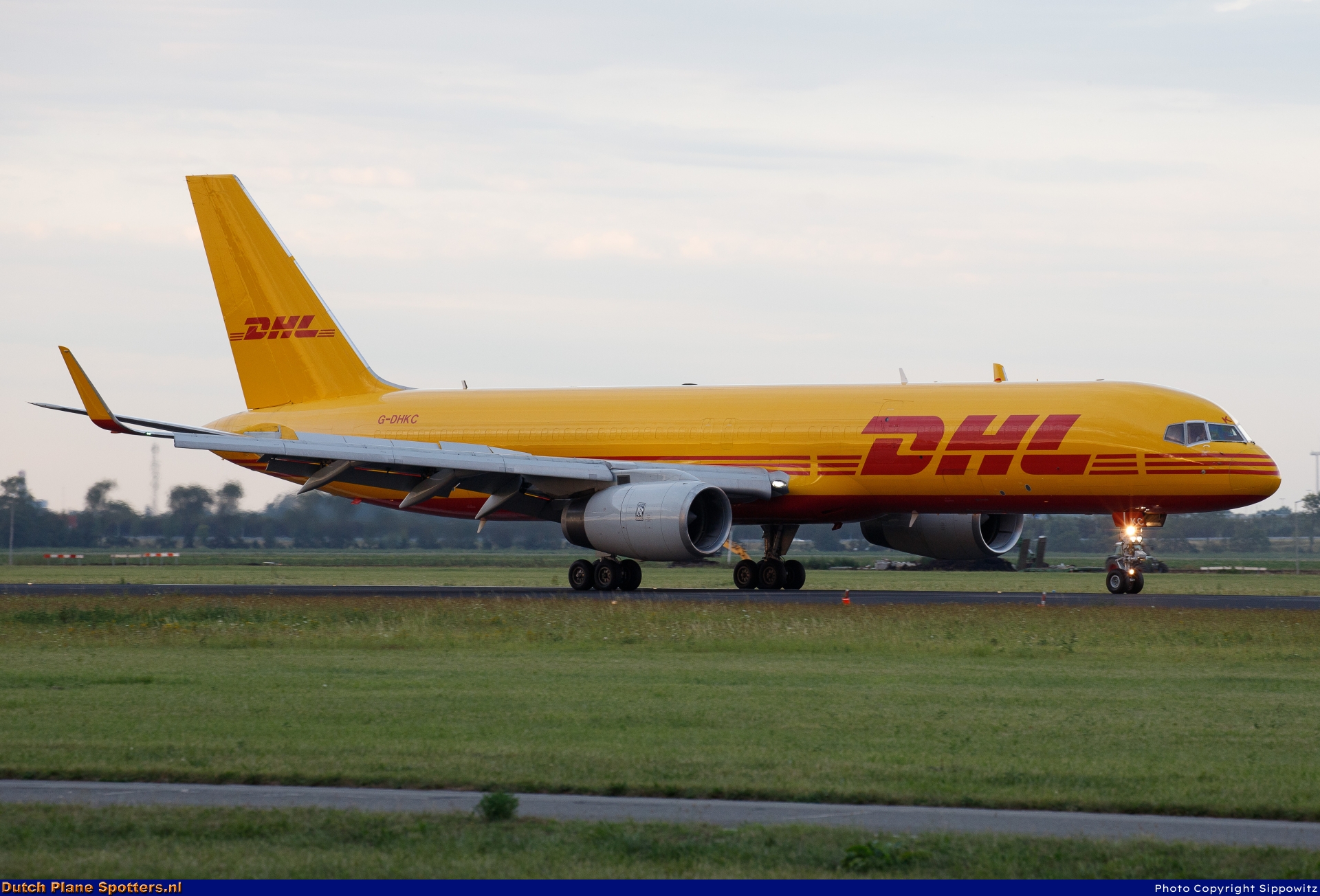 G-DHKC Boeing 757-200 DHL Air by Sippowitz