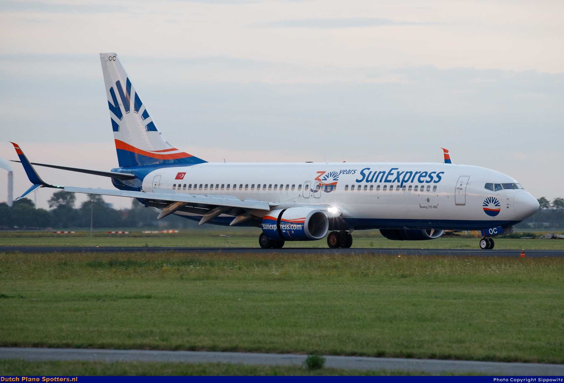 TC-SOC Boeing 737-800 SunExpress by Sippowitz