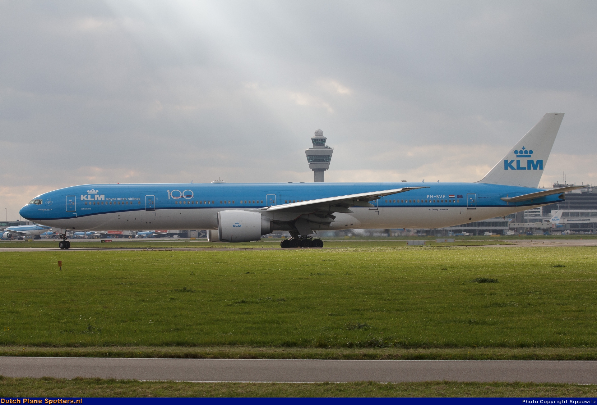 PH-BVF Boeing 777-300 KLM Royal Dutch Airlines by Sippowitz