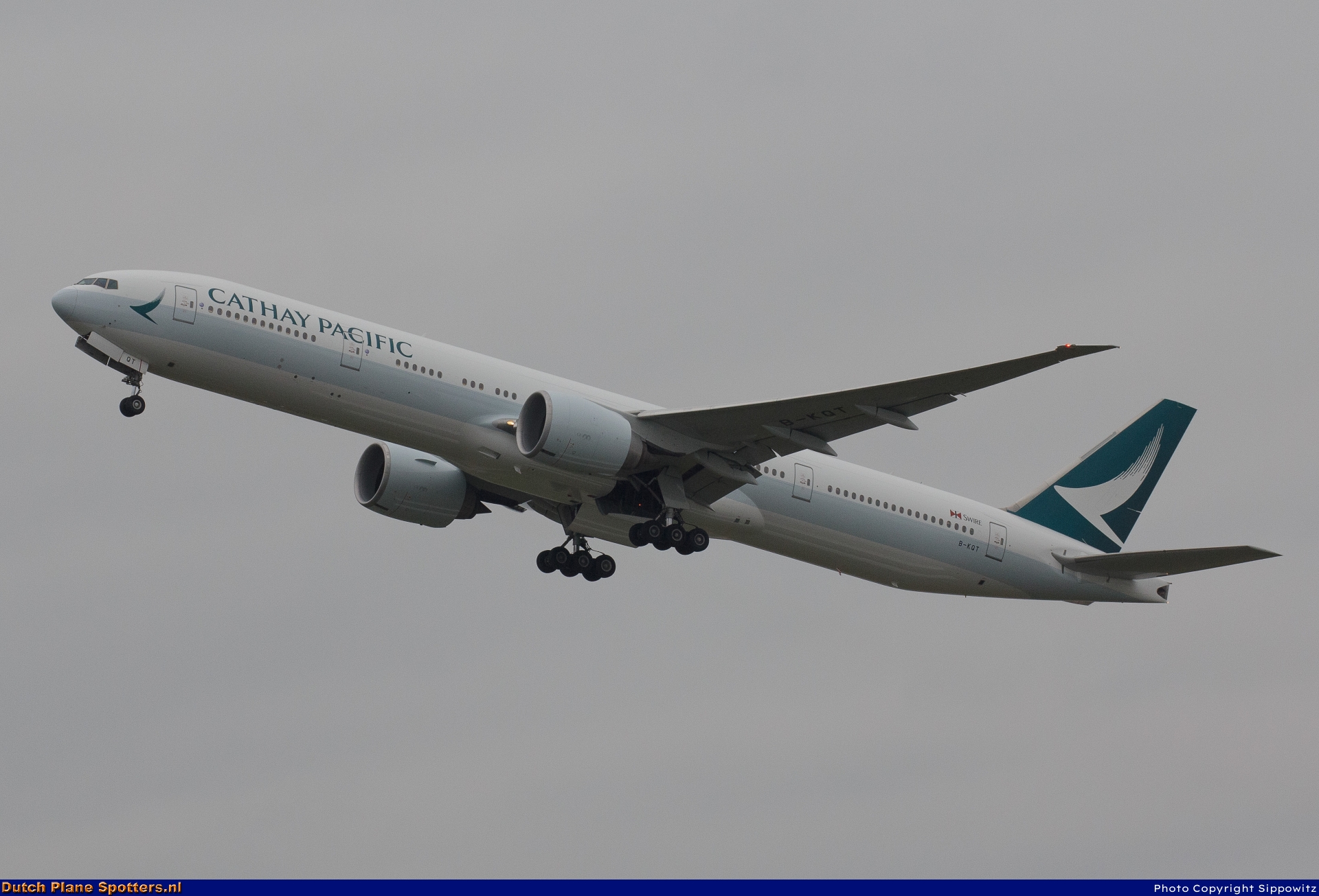 B-KQT Boeing 777-300 Cathay Pacific by Sippowitz