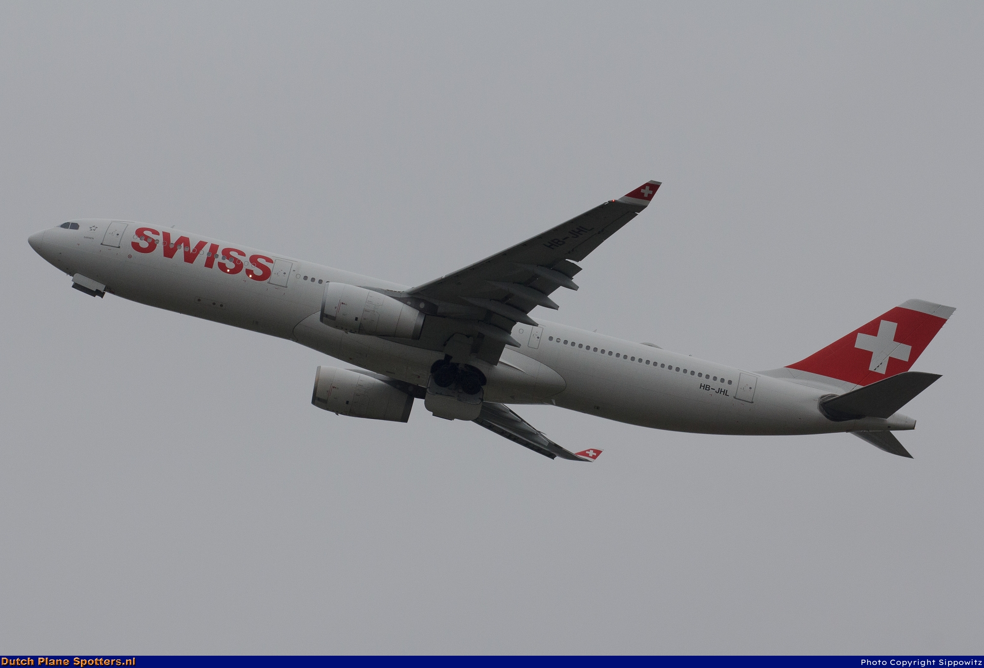 HB-JHL Airbus A330-300 Swiss International Air Lines by Sippowitz