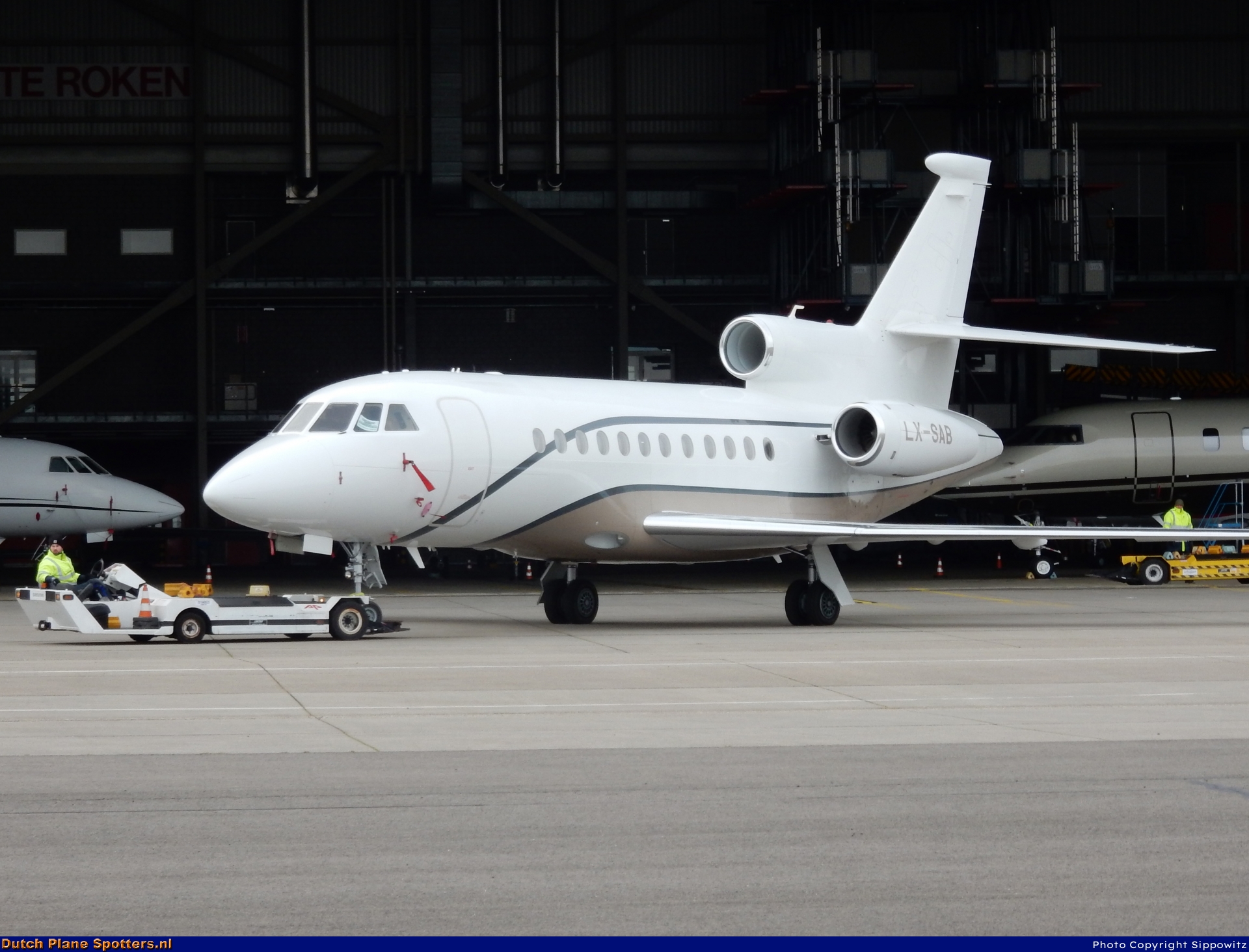 LX-SAB Dassault Falcon 900DX Global Jet Luxembourg by Sippowitz