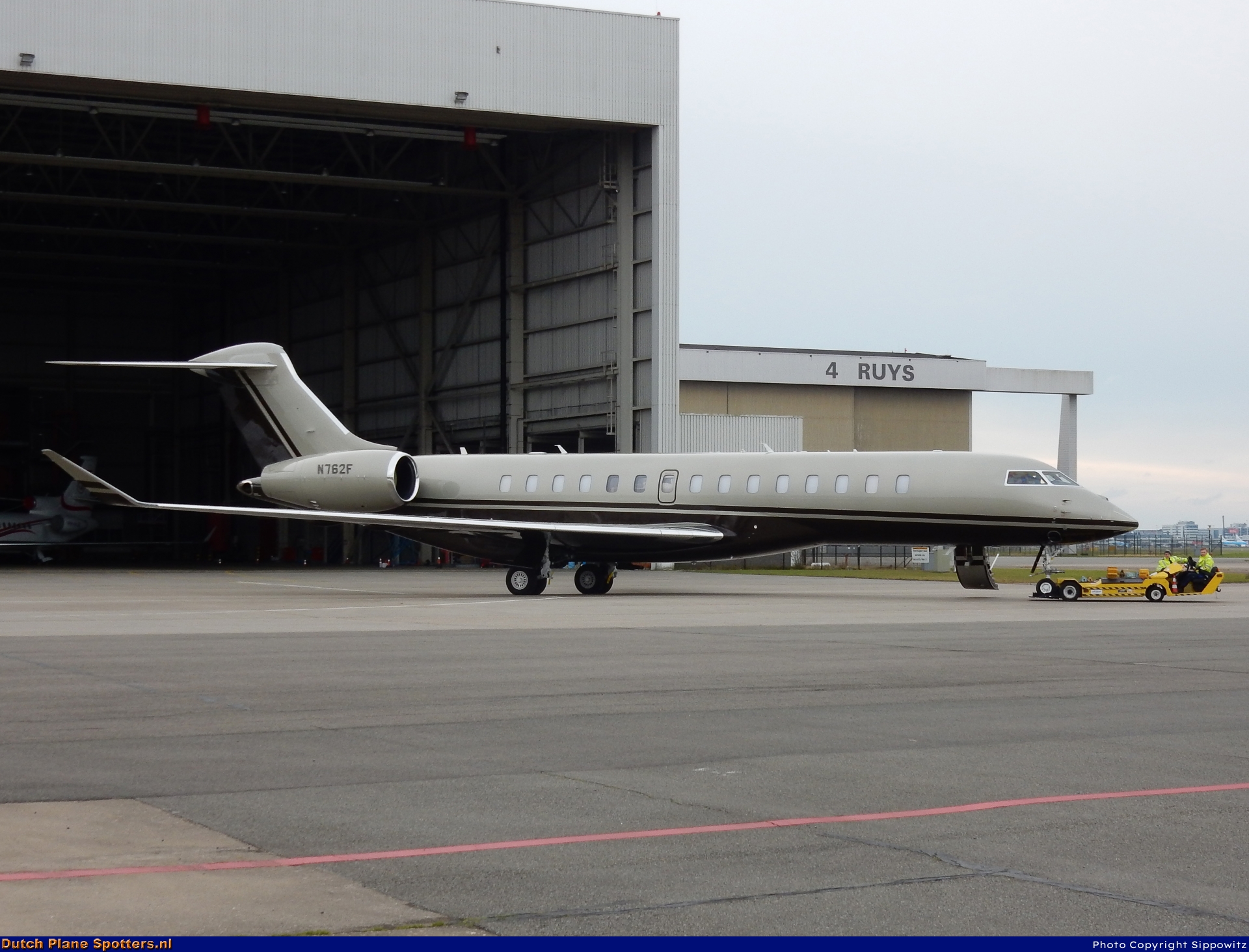 N762F Bombardier BD-700 Global 7500 Private by Sippowitz