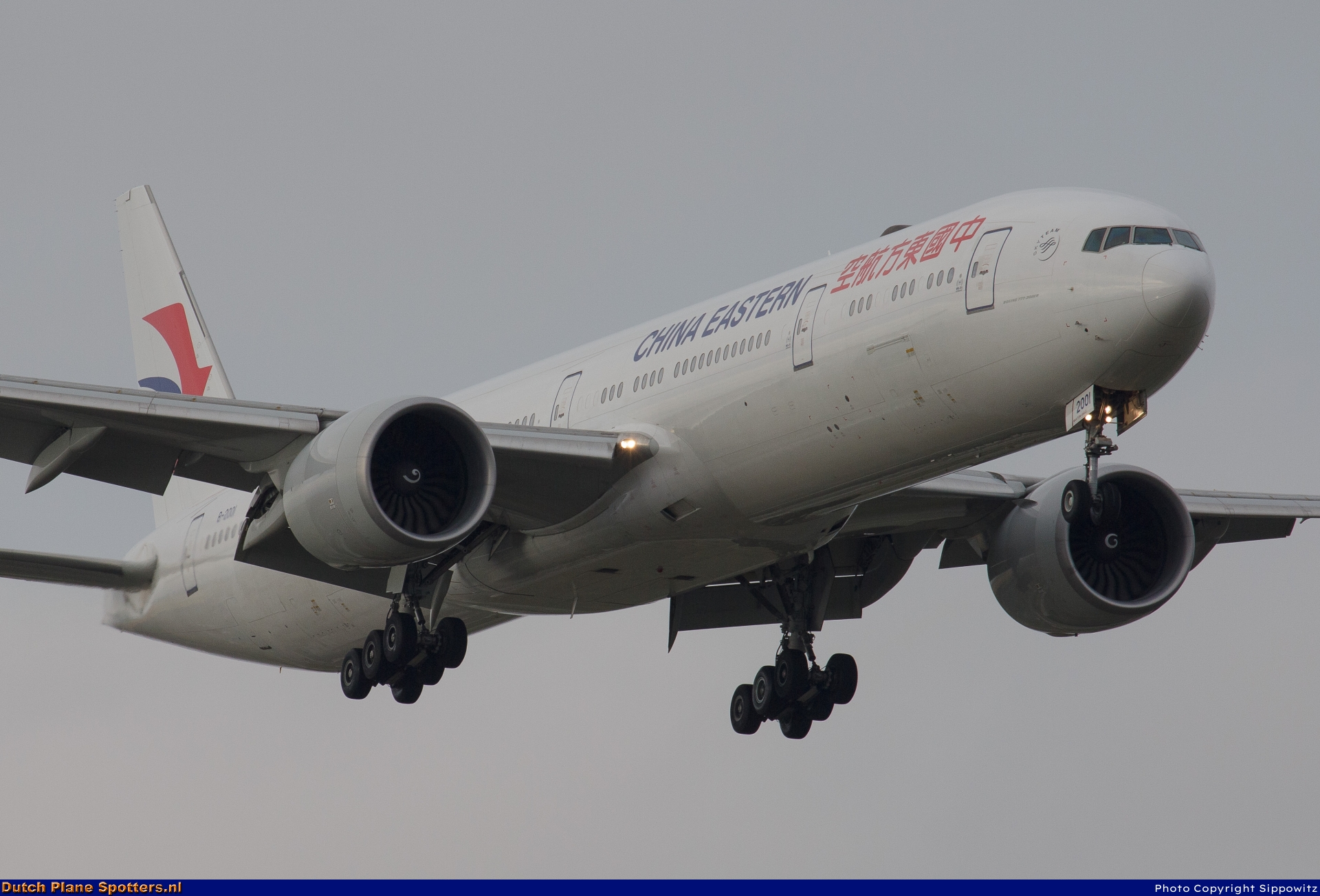 B-2001 Boeing 777-300 China Eastern Airlines by Sippowitz