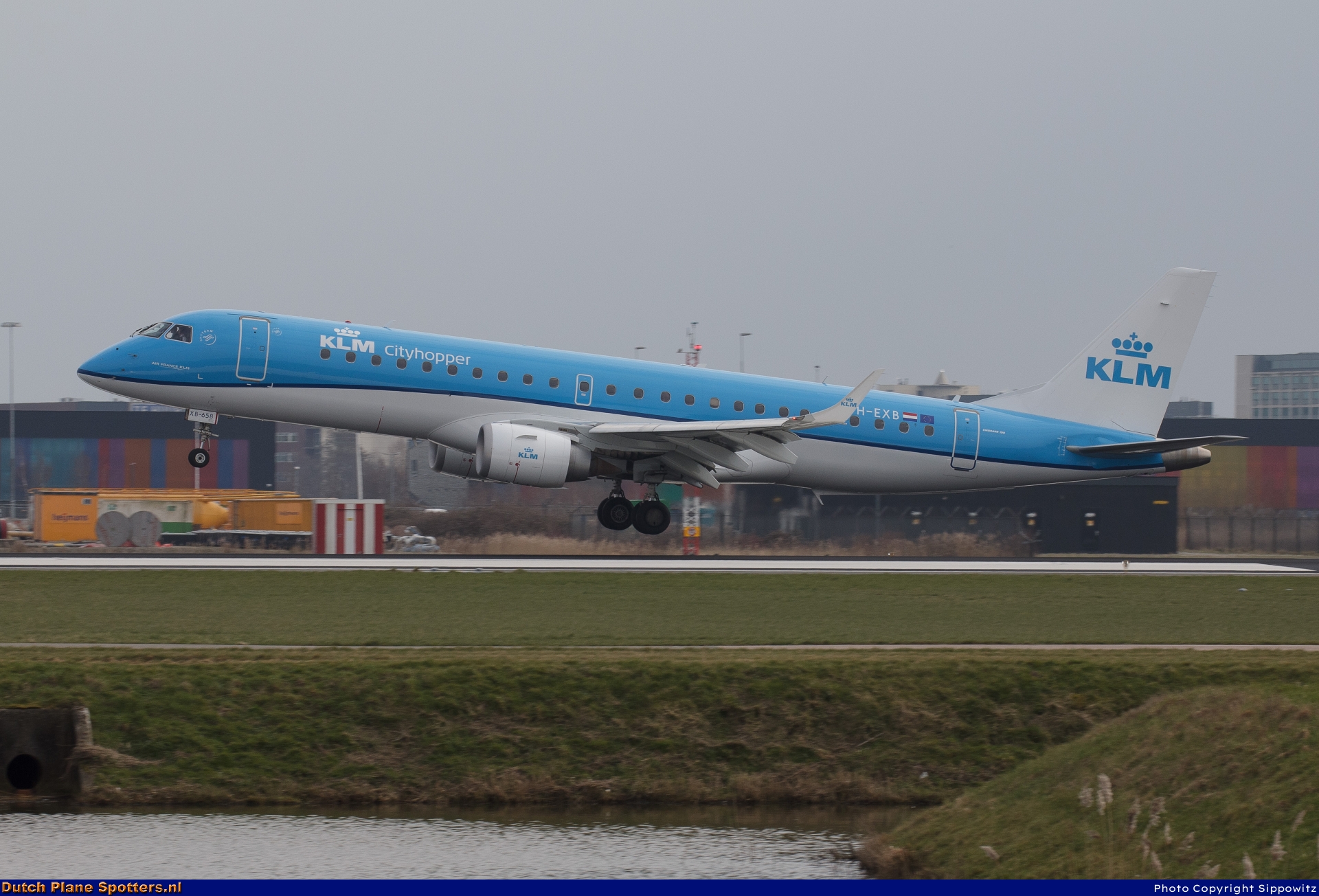 PH-EXB Embraer 190 KLM Cityhopper by Sippowitz