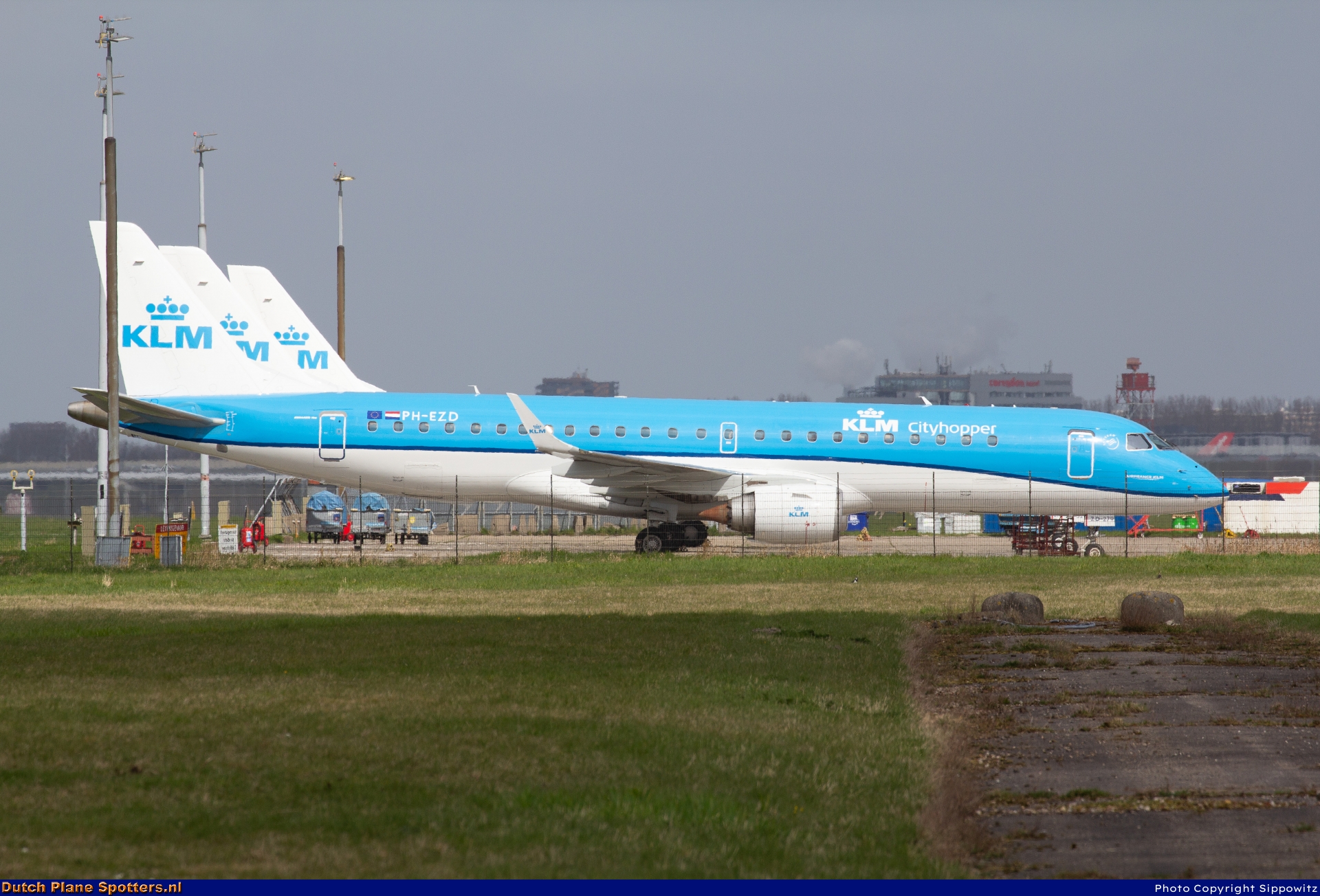 PH-EZD Embraer 190 KLM Cityhopper by Sippowitz