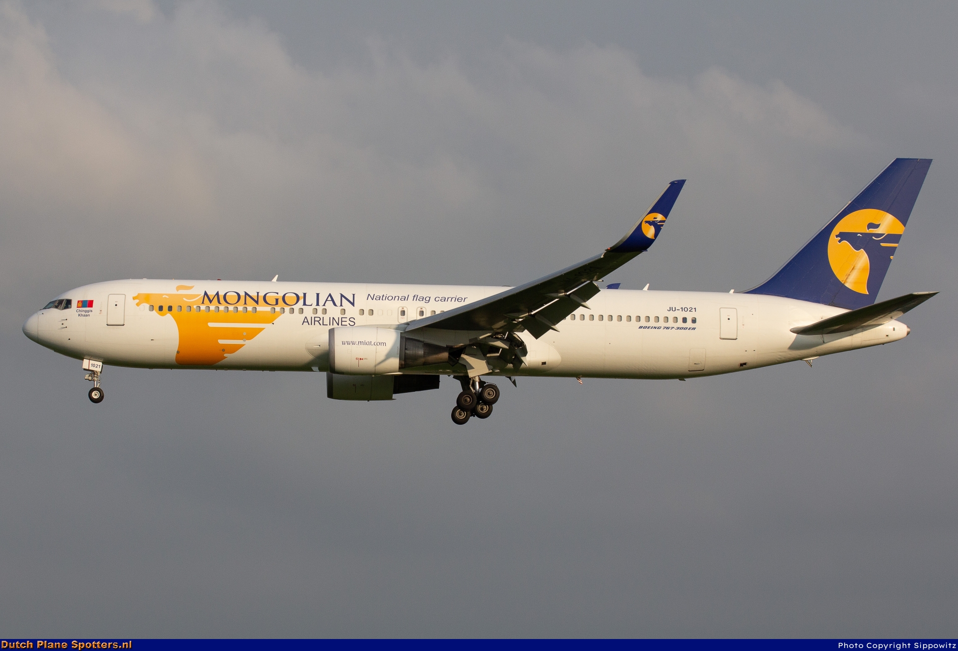 JU-1021 Boeing 767-300 Mongolian Airlines by Sippowitz
