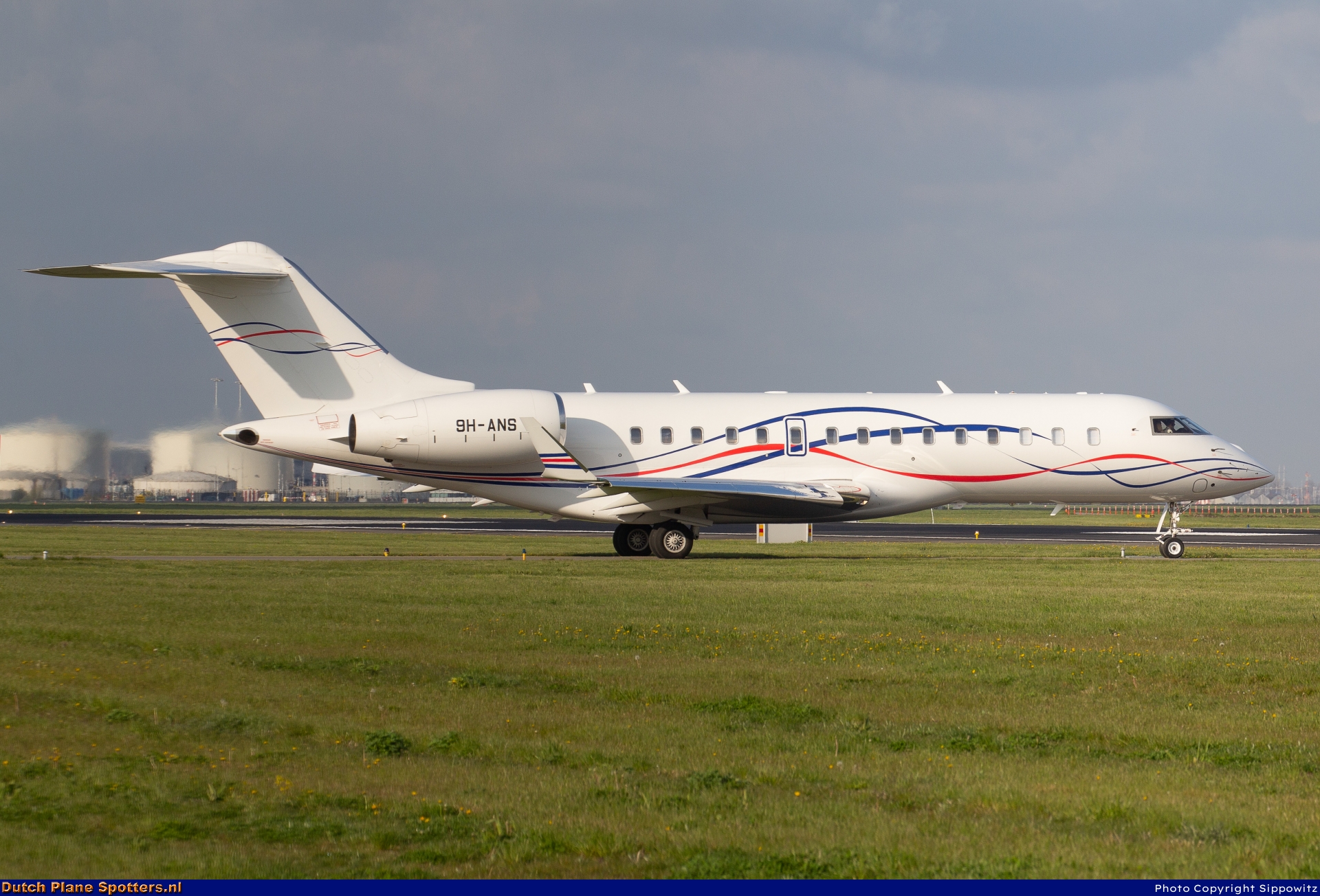 9H-ANS Bombardier Global 6000 Private by Sippowitz