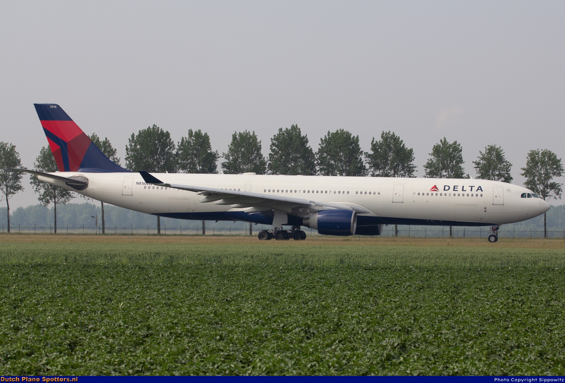 N816NW Airbus A330-300 Delta Airlines by Sippowitz