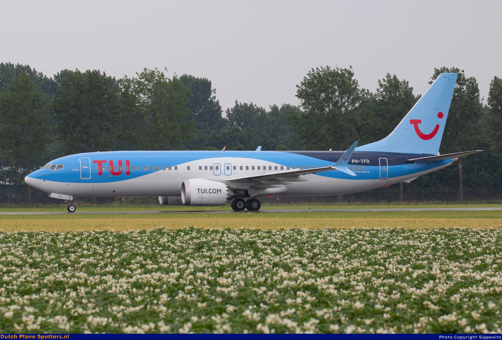 PH-TFO Boeing 737 MAX 8 TUI Airlines Netherlands by Sippowitz