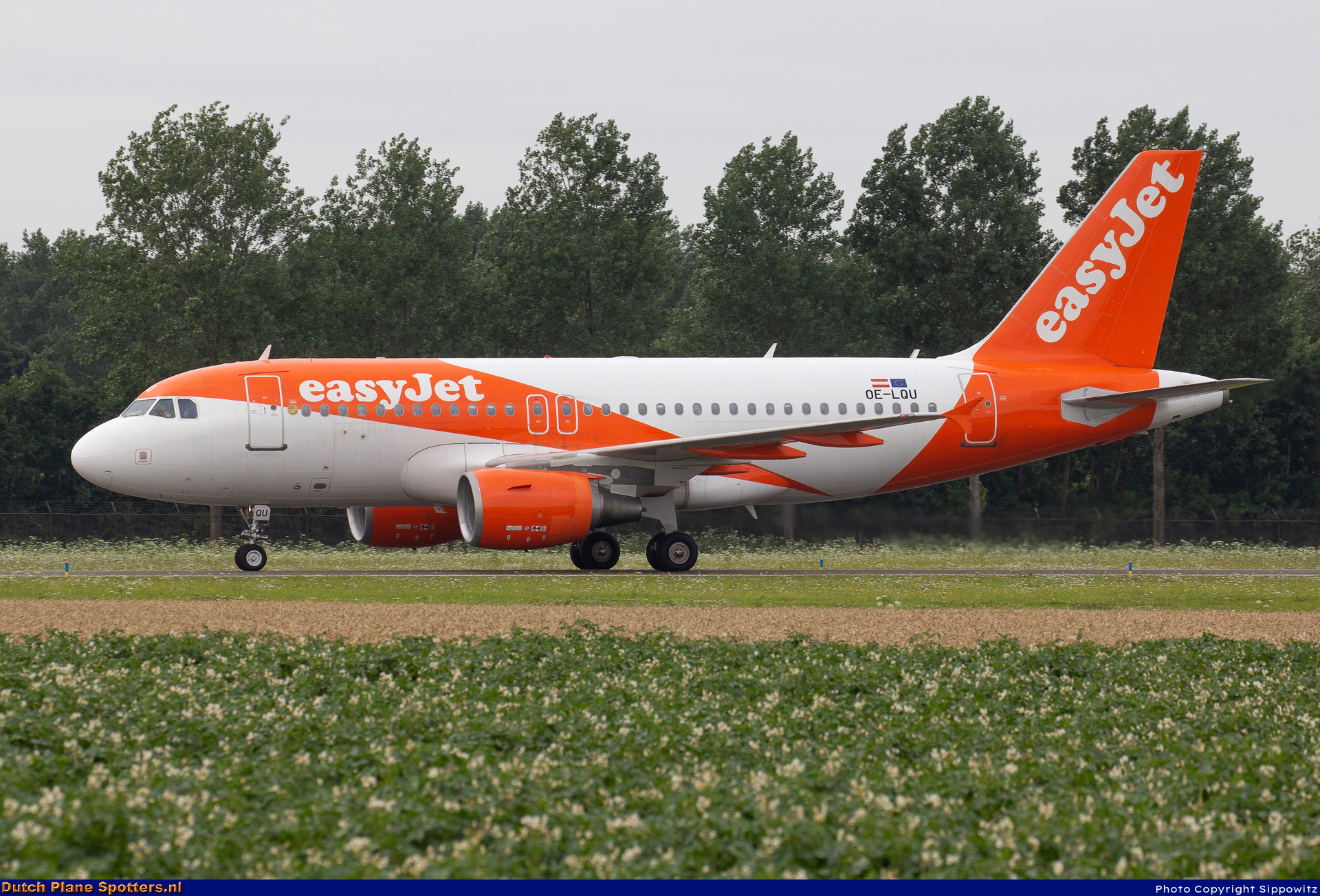 OE-LQU Airbus A319 easyJet Europe by Sippowitz