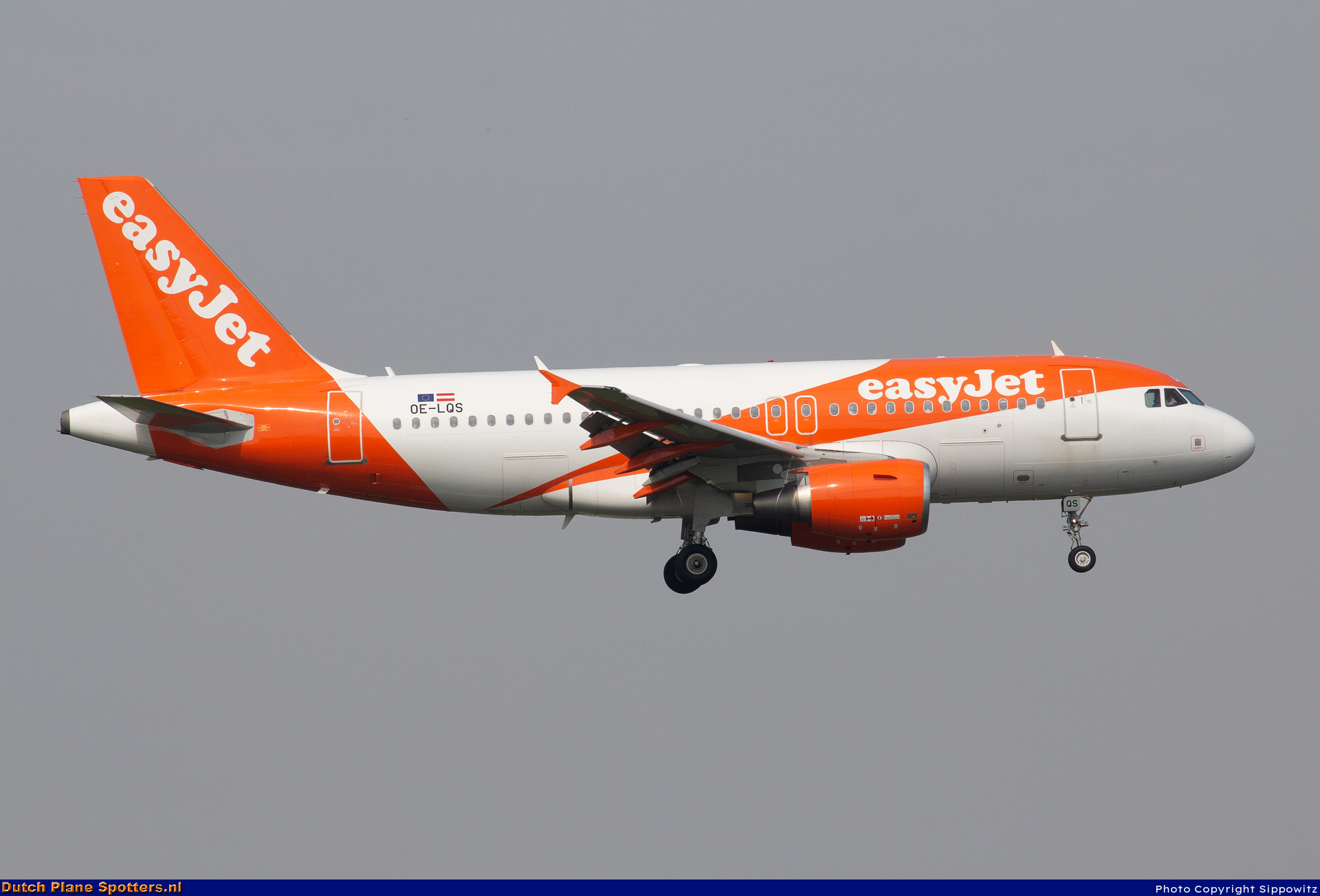 OE-LQS Airbus A319 easyJet Europe by Sippowitz