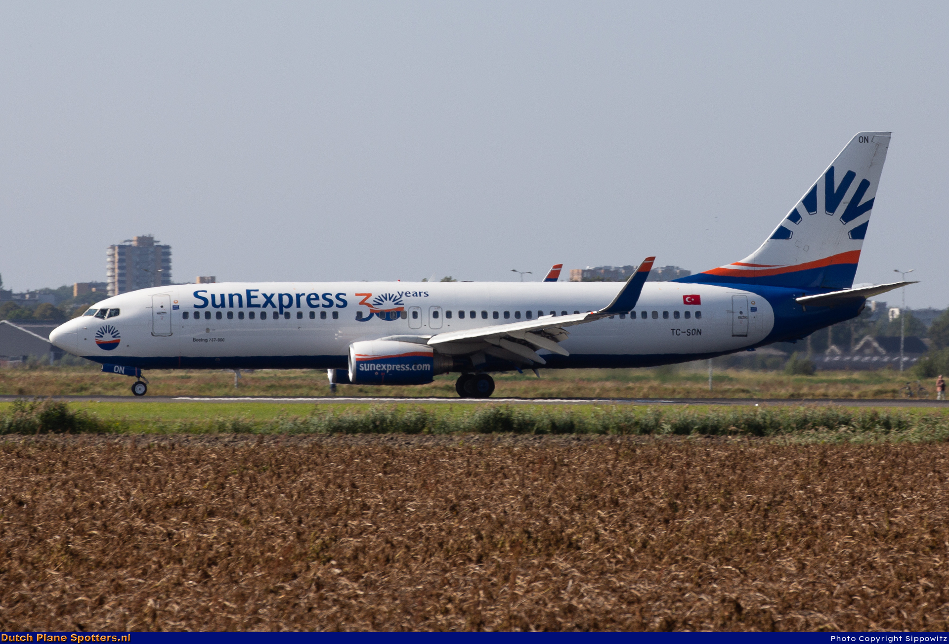TC-SON Boeing 737-800 SunExpress by Sippowitz