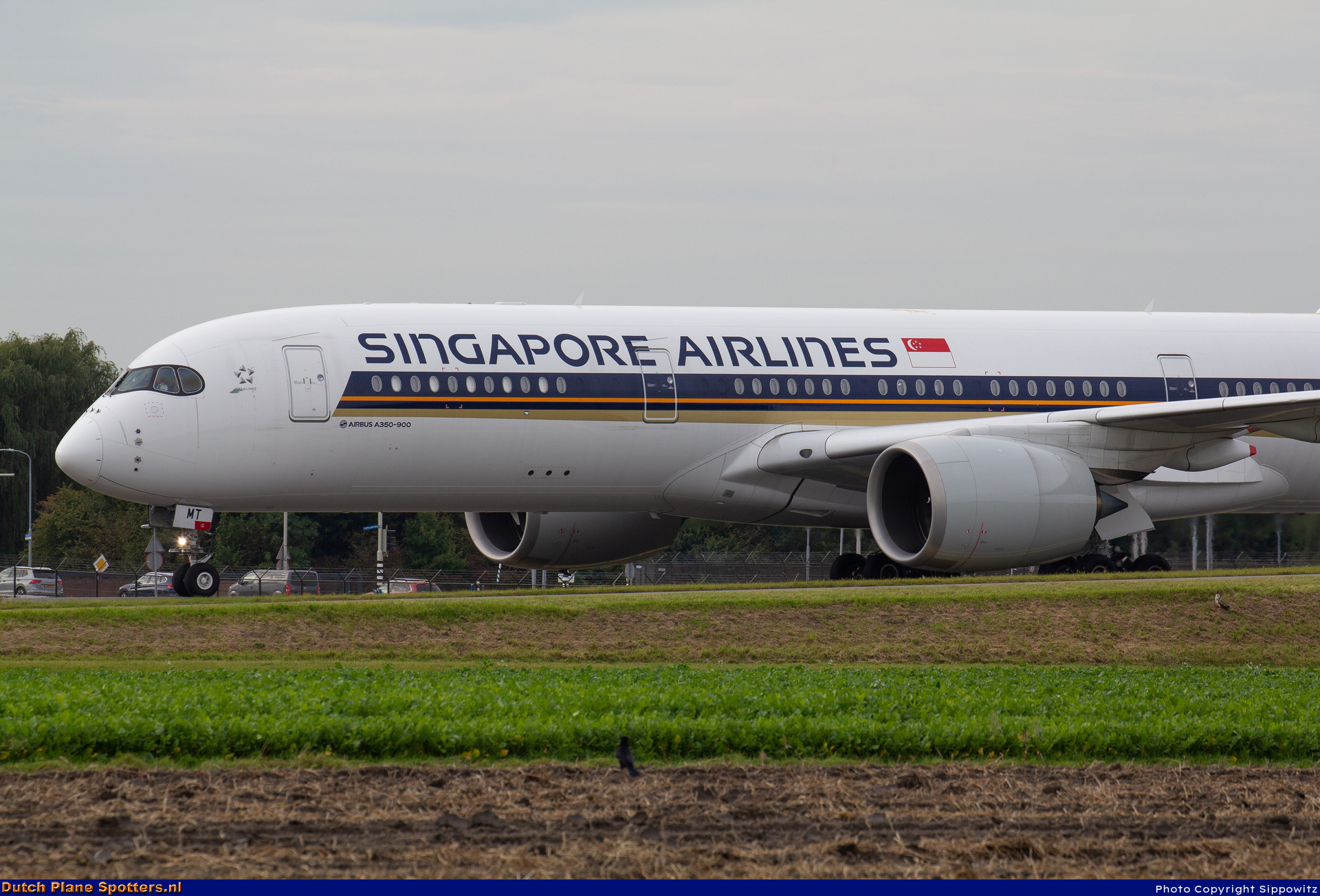 9V-SMT Airbus A350-900 Singapore Airlines by Sippowitz