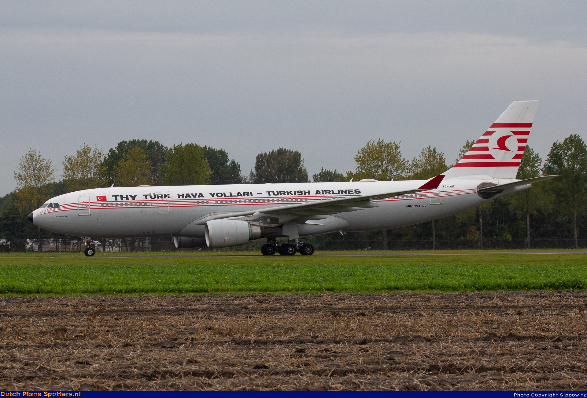 TC-JNC Airbus A330-200 Turkish Airlines by Sippowitz