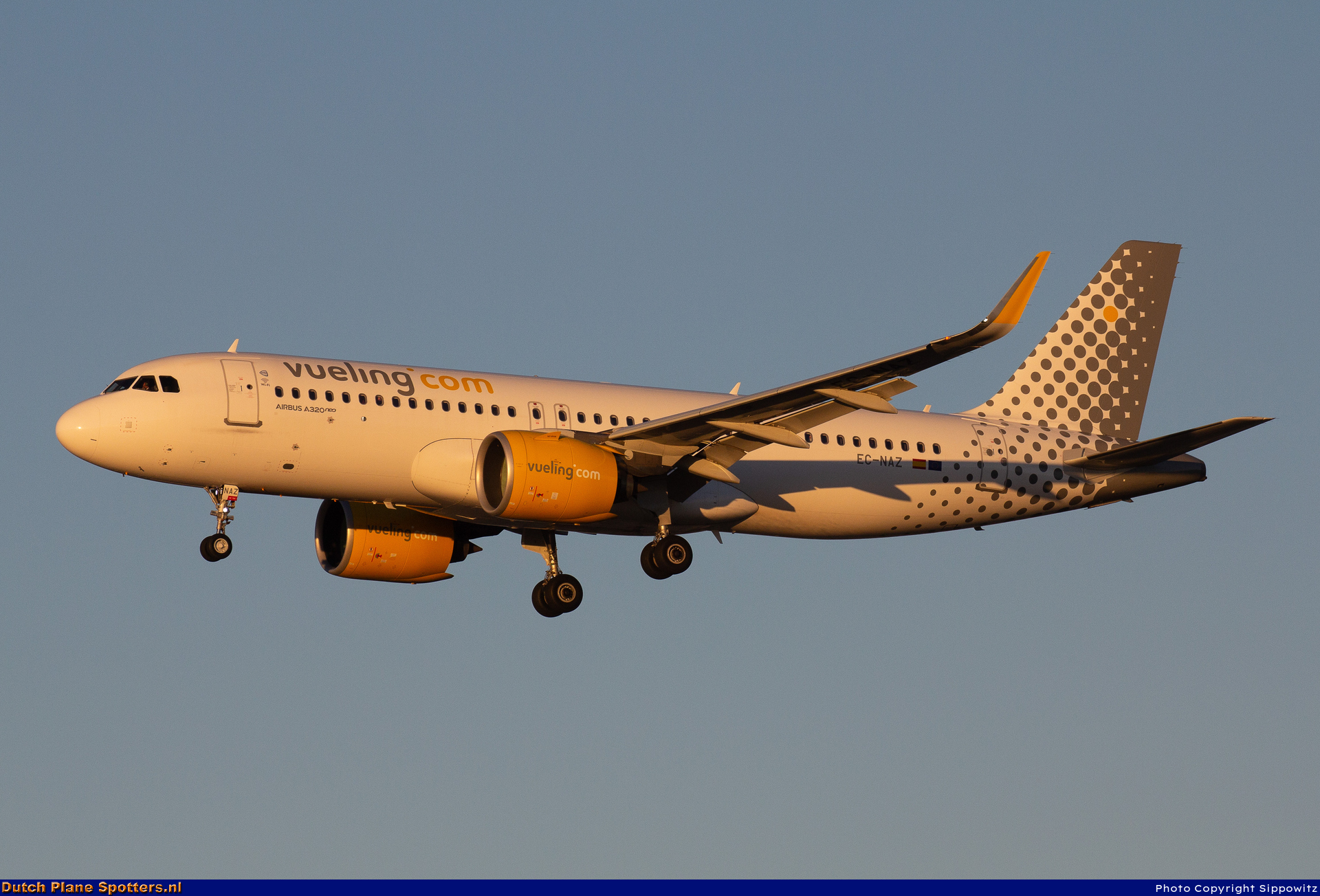 EC-NAZ Airbus A320neo Vueling.com by Sippowitz