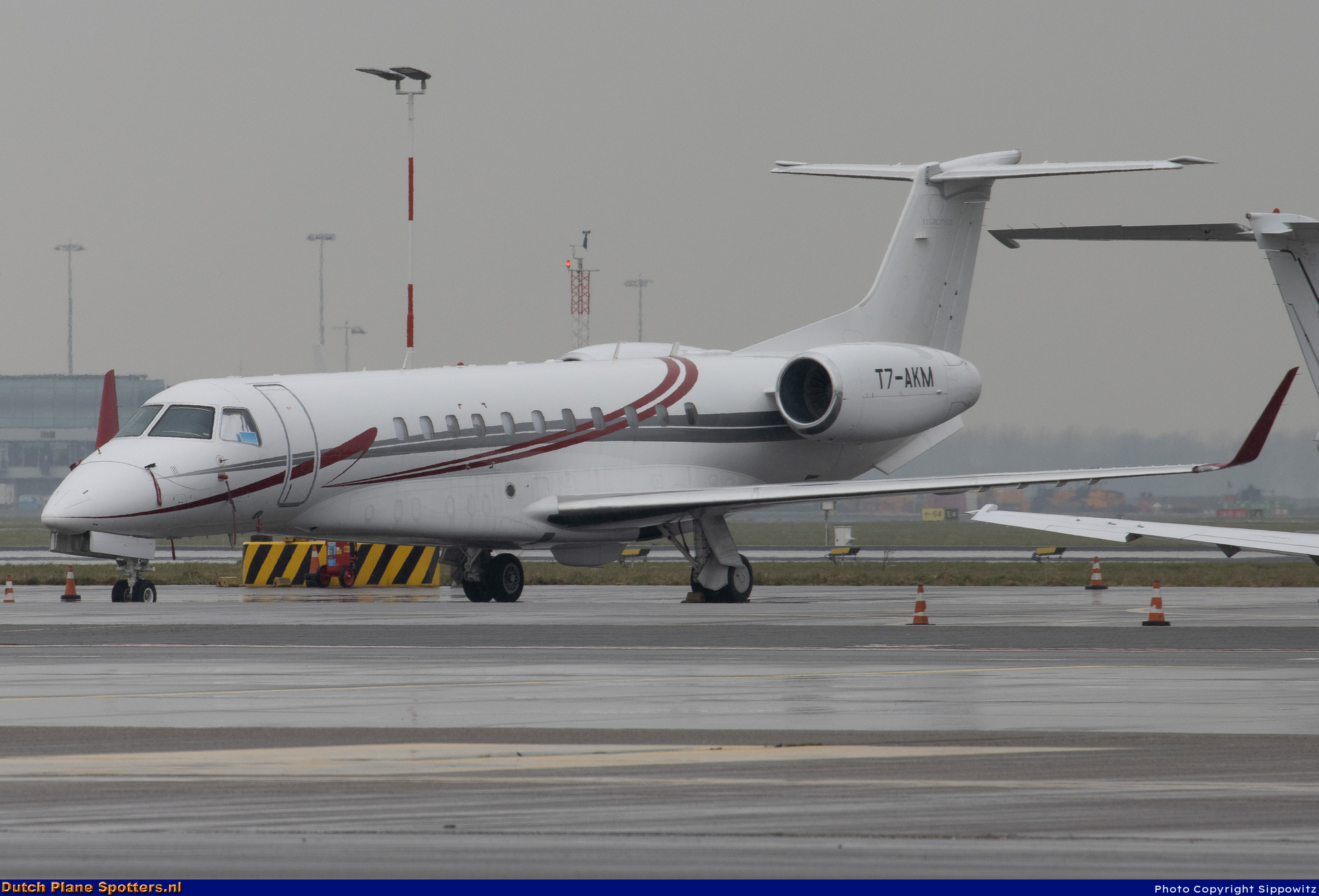 T7-AKM Embraer EMB-135BJ Legacy 650 Private by Sippowitz