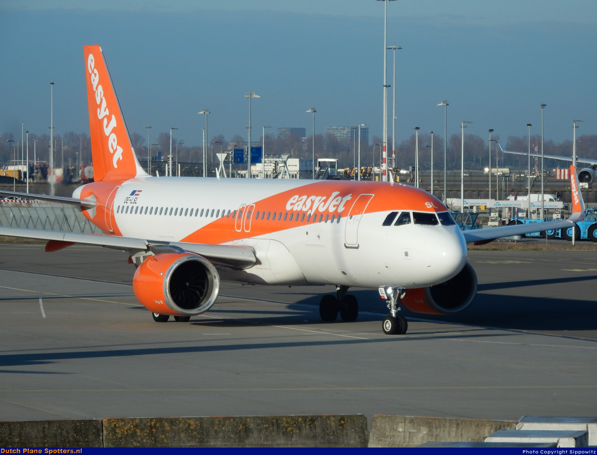 OE-LSL Airbus A320neo easyJet Europe by Sippowitz