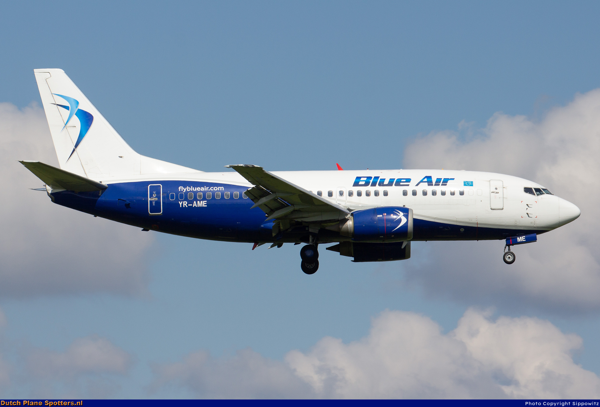 YR-AME Boeing 737-500 Blue Air by Sippowitz