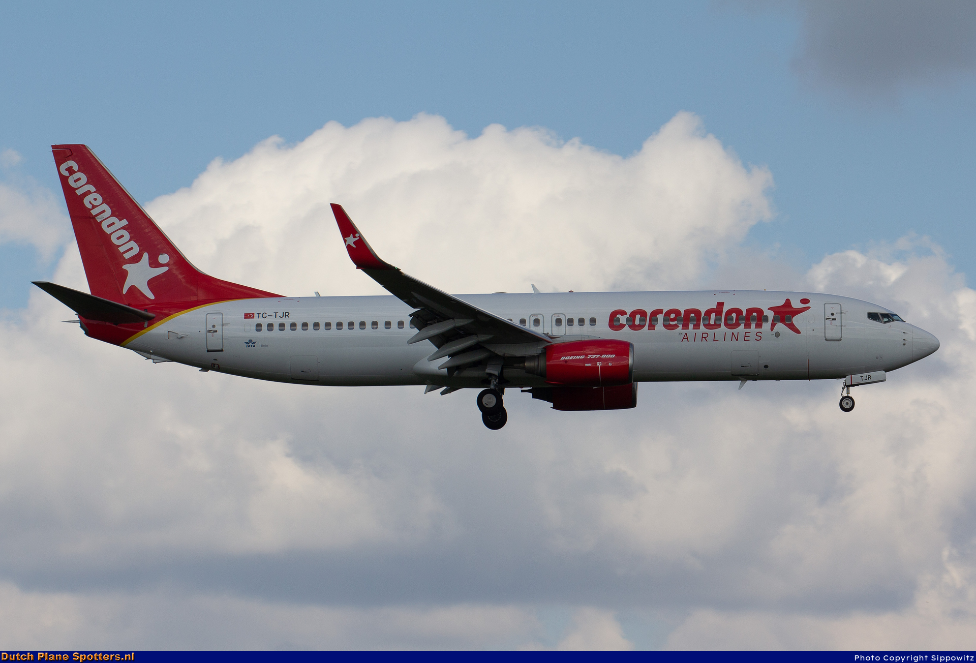 TC-TJR Boeing 737-800 Corendon Airlines by Sippowitz
