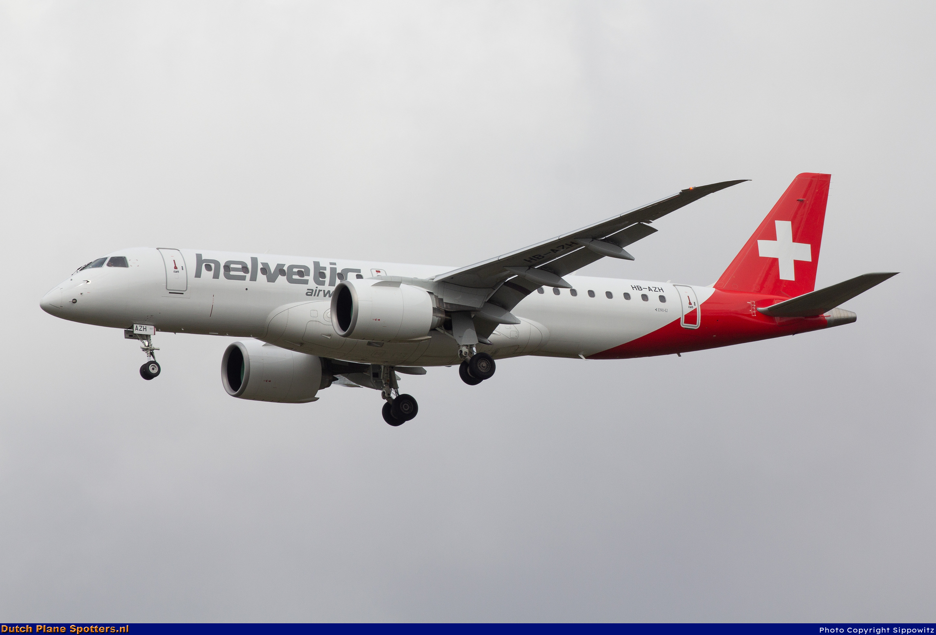 HB-AZH Embraer 190 E2 Helvetic Airways by Sippowitz