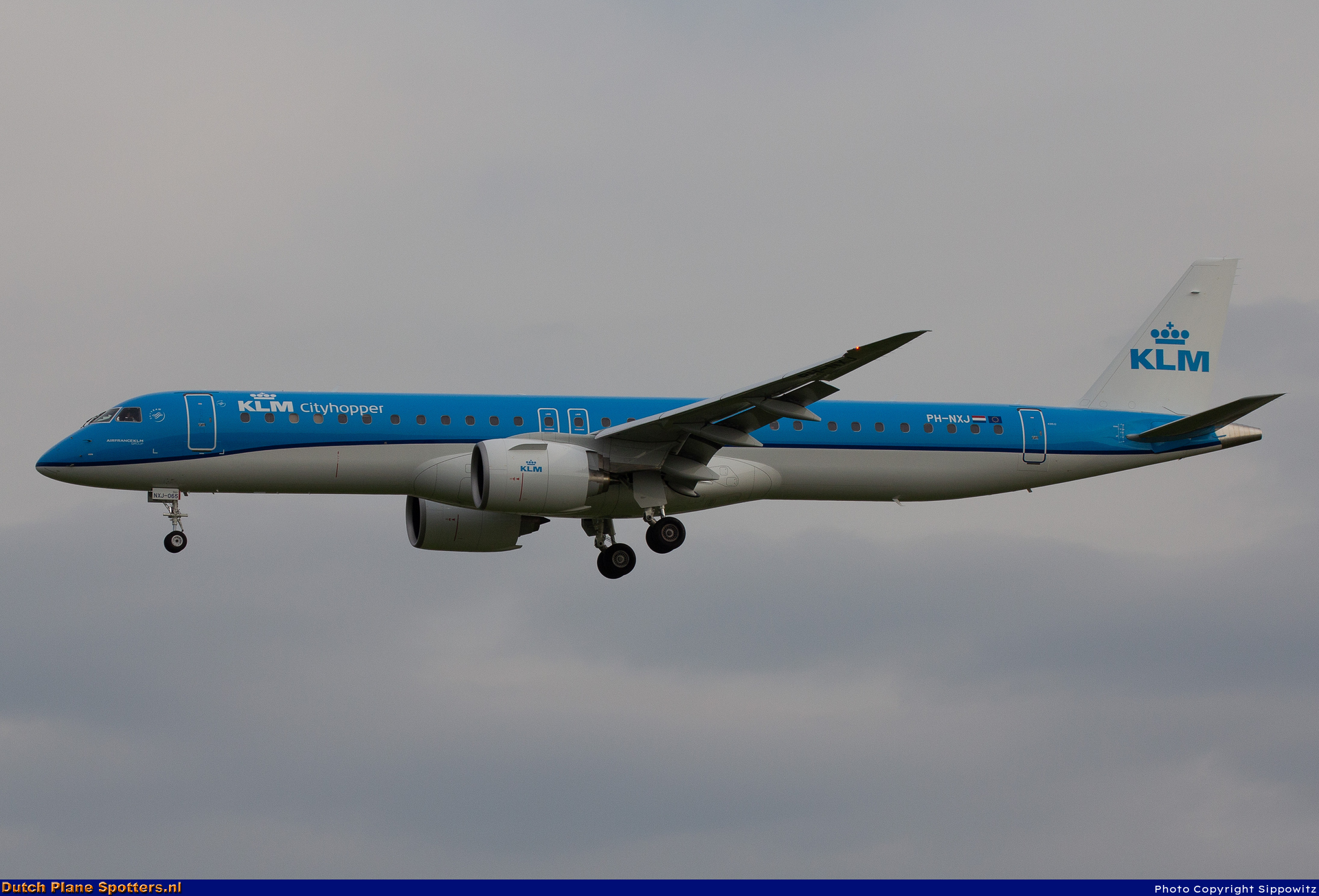 PH-NXJ Embraer 195 E2 KLM Cityhopper by Sippowitz