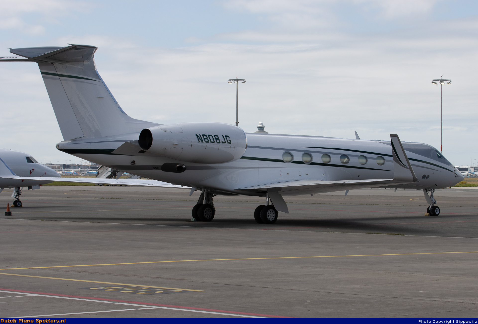 N808JG Gulfstream G-V Private by Sippowitz