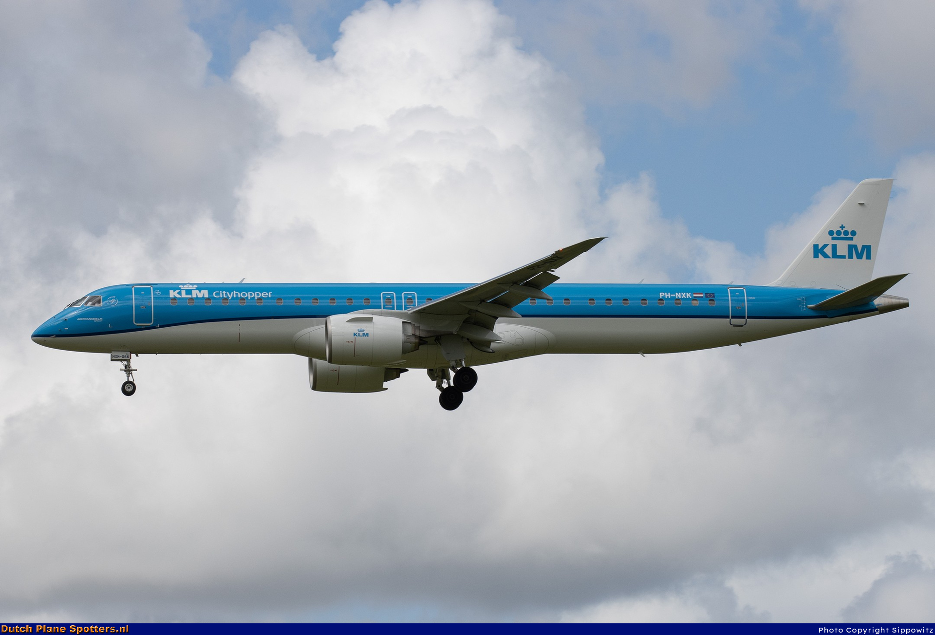 PH-NXK Embraer 195 E2 KLM Cityhopper by Sippowitz