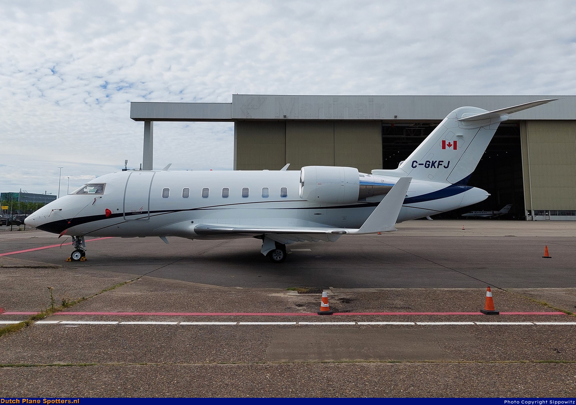 C-GKFJ Bombardier Challenger 600 Private by Sippowitz