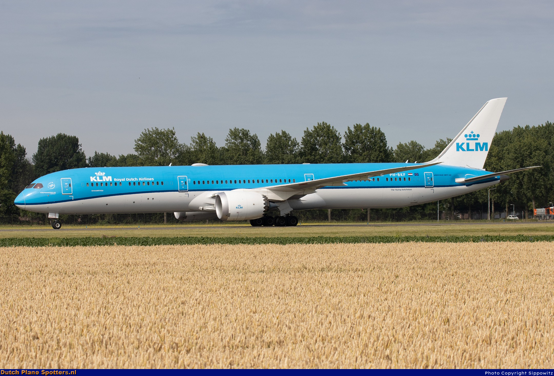 PH-BKF Boeing 787-10 Dreamliner KLM Royal Dutch Airlines by Sippowitz