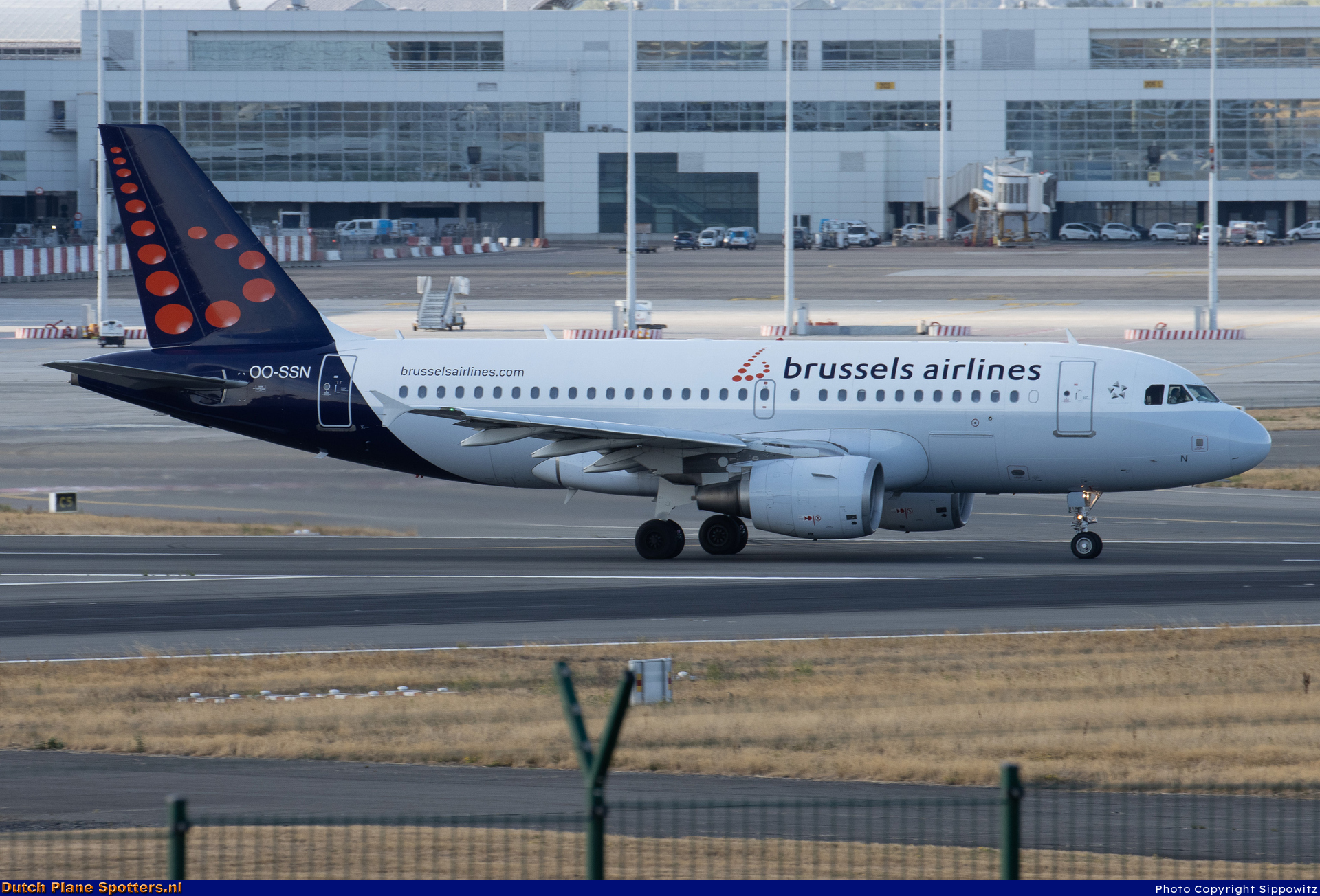 OO-SSN Airbus A319 Brussels Airlines by Sippowitz