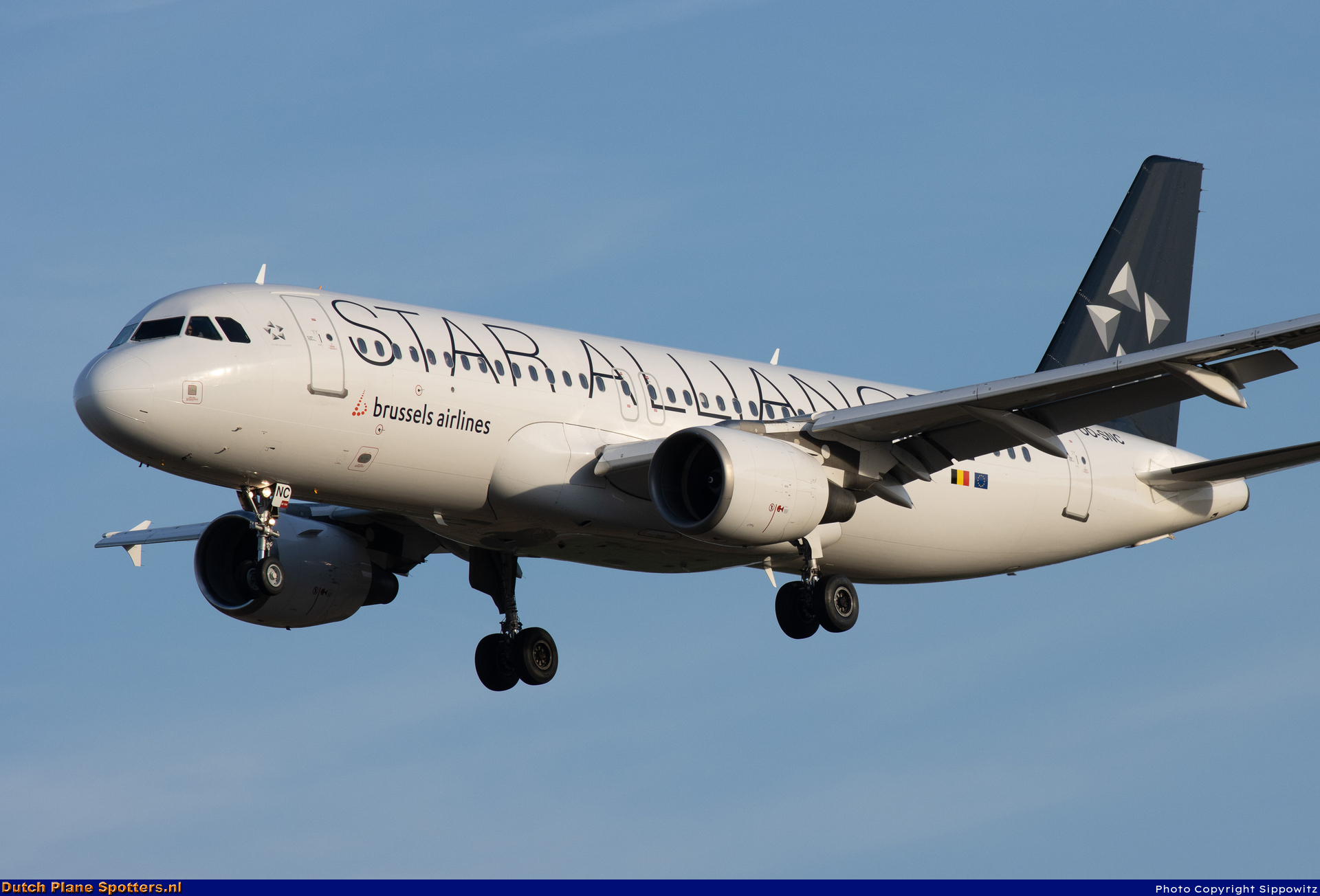 OO-SNC Airbus A320 Brussels Airlines by Sippowitz