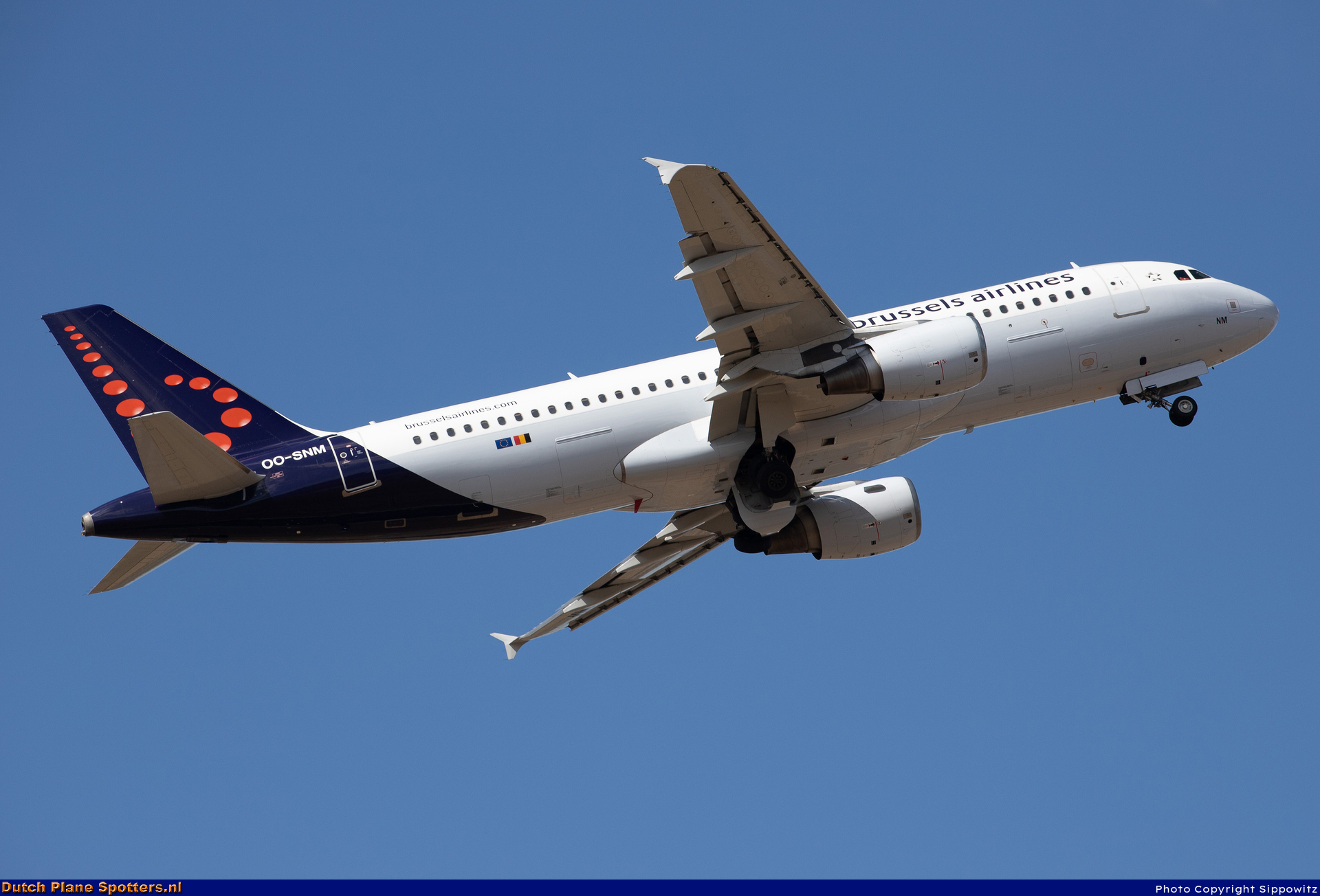 OO-SNM Airbus A320 Brussels Airlines by Sippowitz