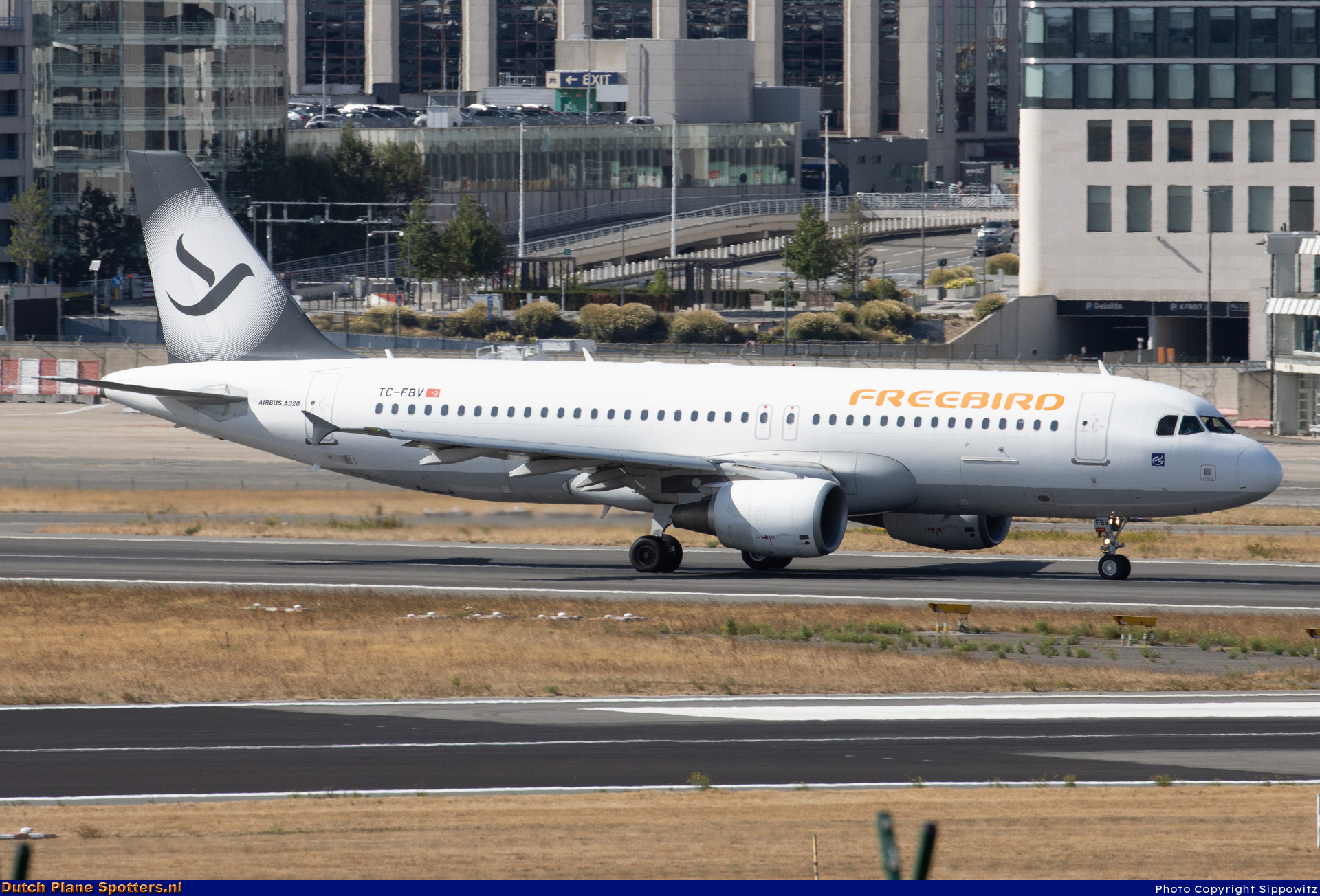 TC-FBV Airbus A320 Freebird Airlines by Sippowitz