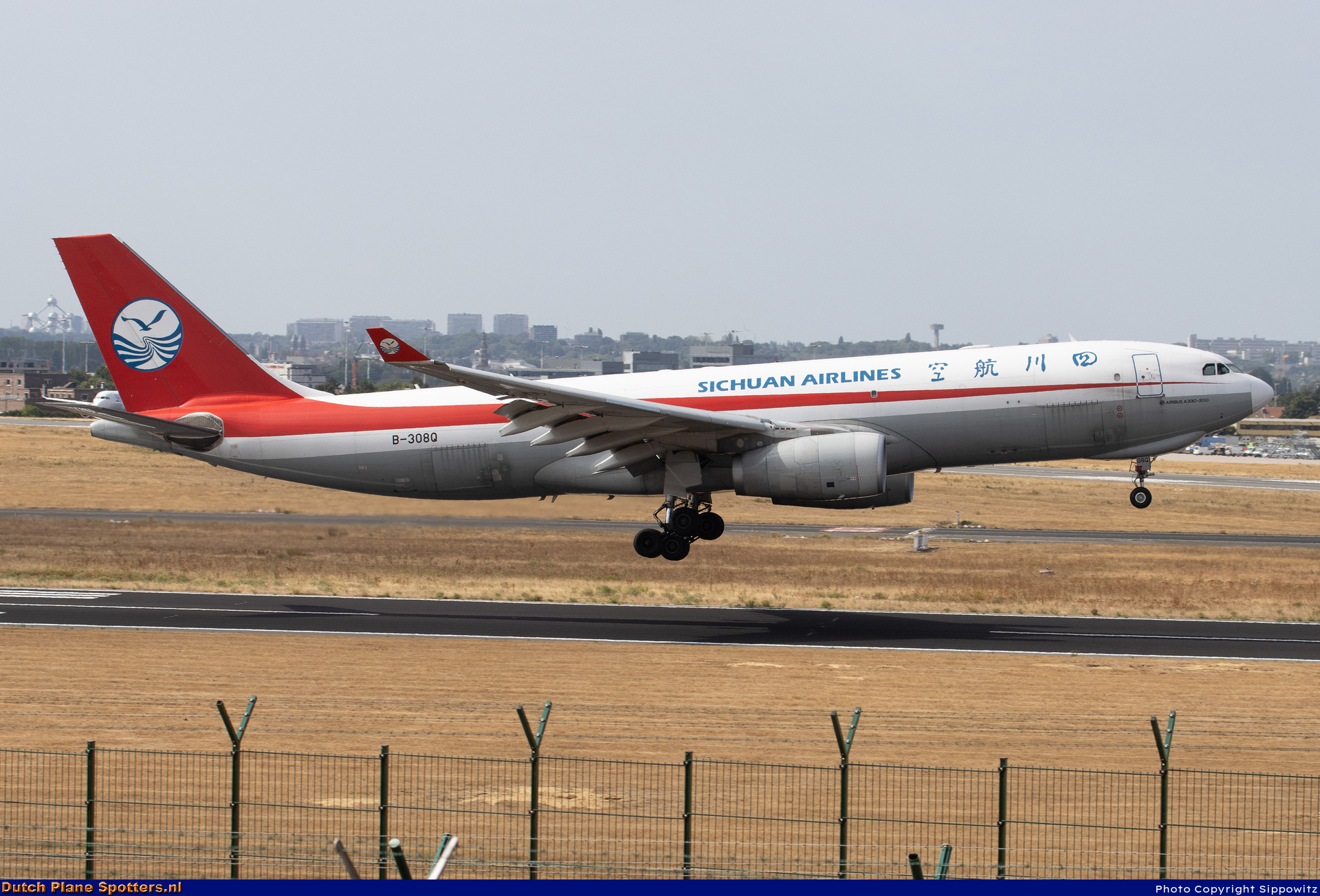 B-308Q Airbus A330-200 Sichuan Airlines by Sippowitz