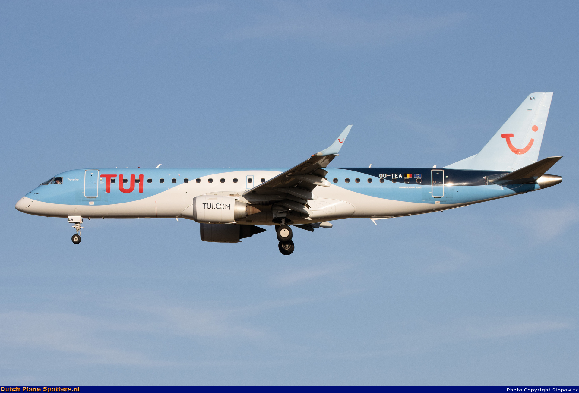 OO-TEA Embraer 190 TUI Airlines Belgium by Sippowitz