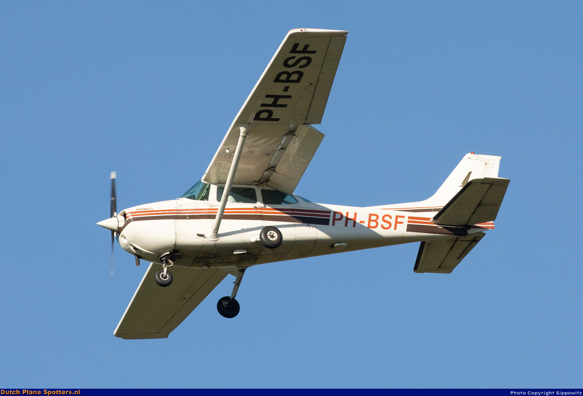 PH-BSF Cessna 172 Skyhawk II Private by Sippowitz