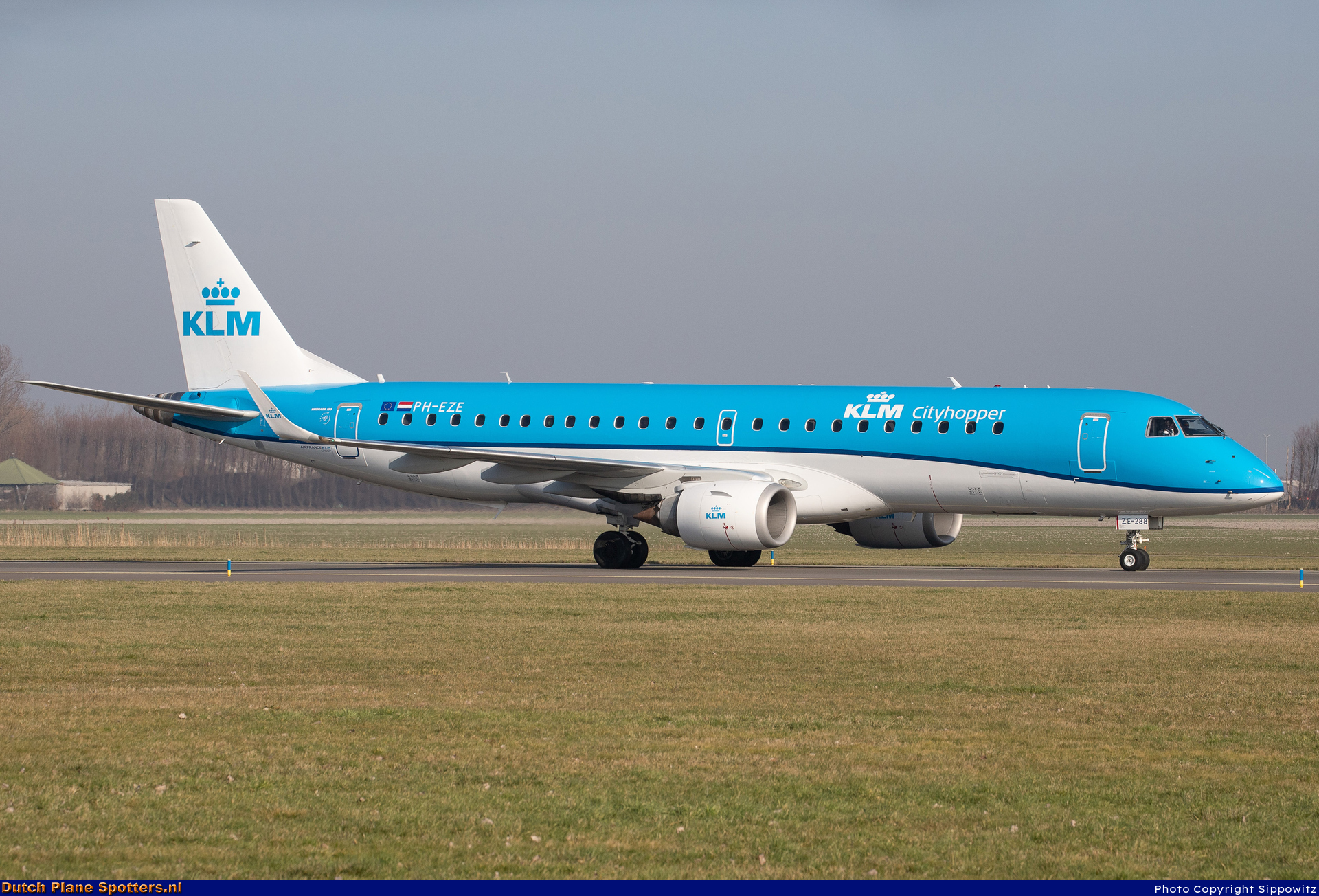 PH-EZE Embraer 190 KLM Cityhopper by Sippowitz