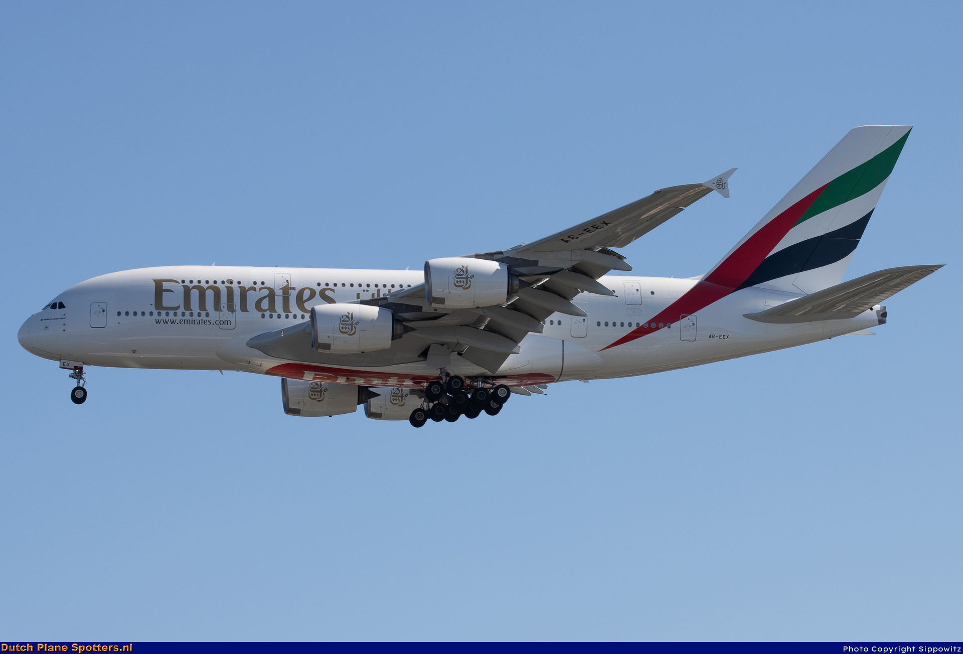 A6-EEX Airbus A380-800 Emirates by Sippowitz
