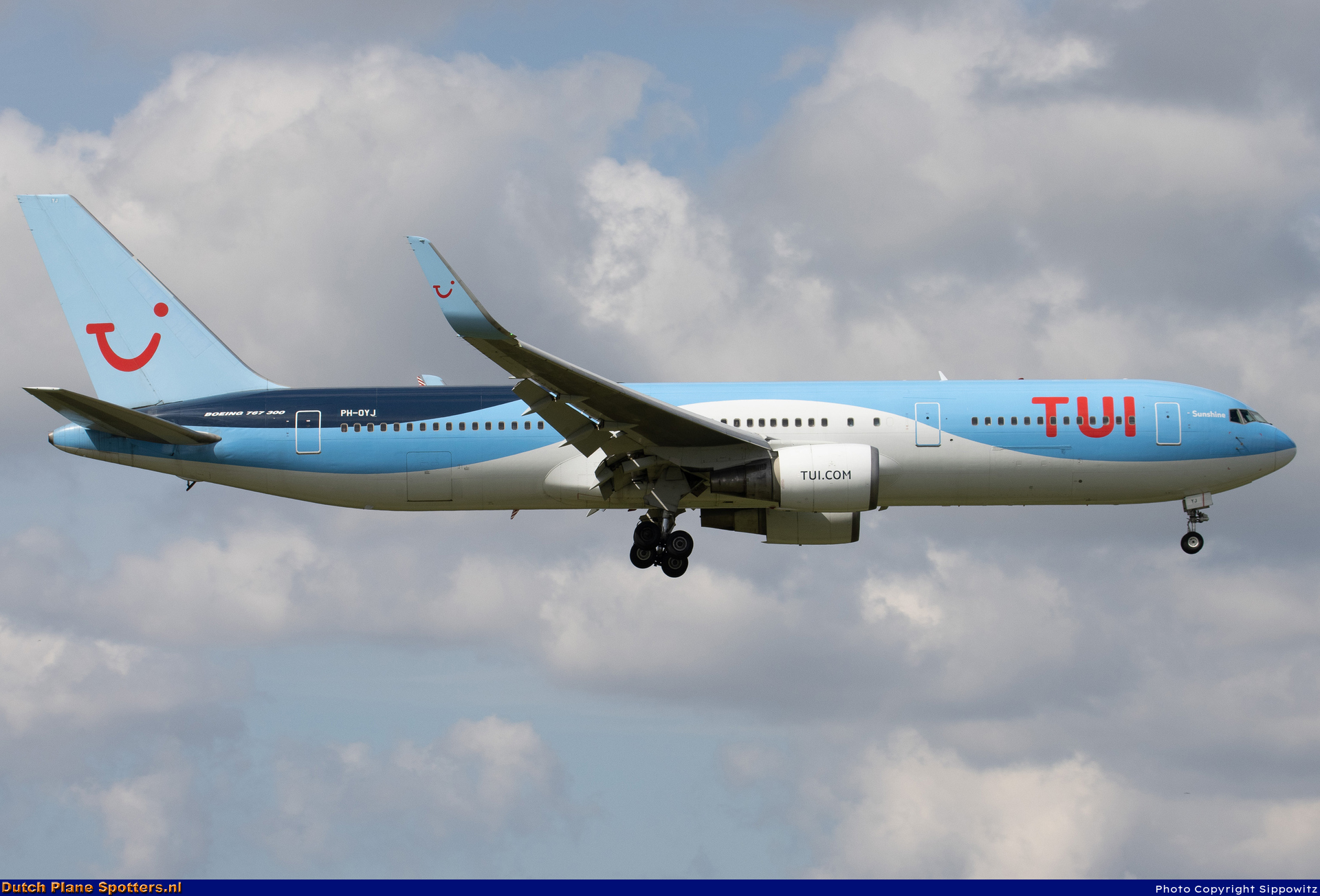 PH-OYJ Boeing 767-300 TUI Airlines Netherlands by Sippowitz