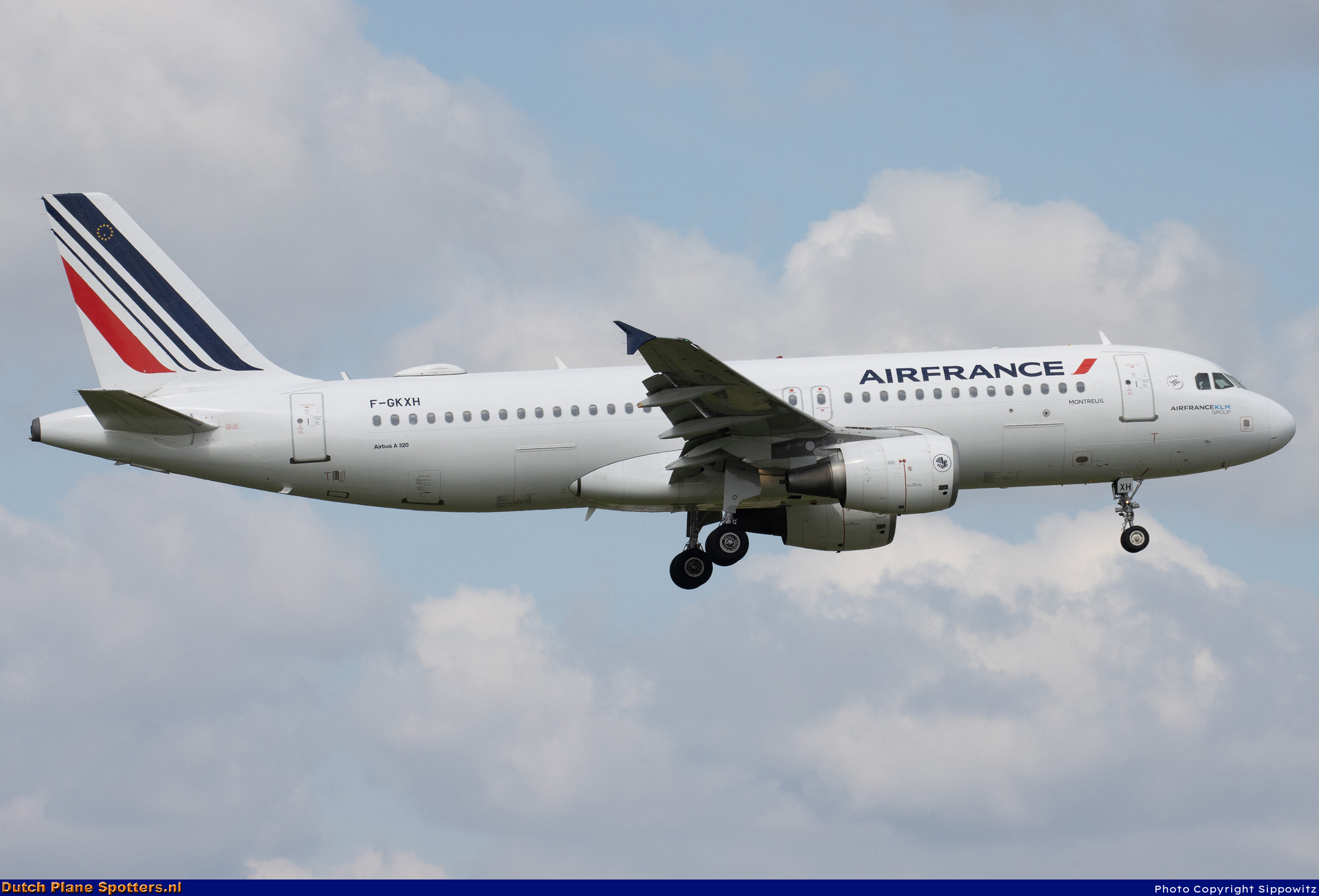 F-GKXH Airbus A320 Air France by Sippowitz