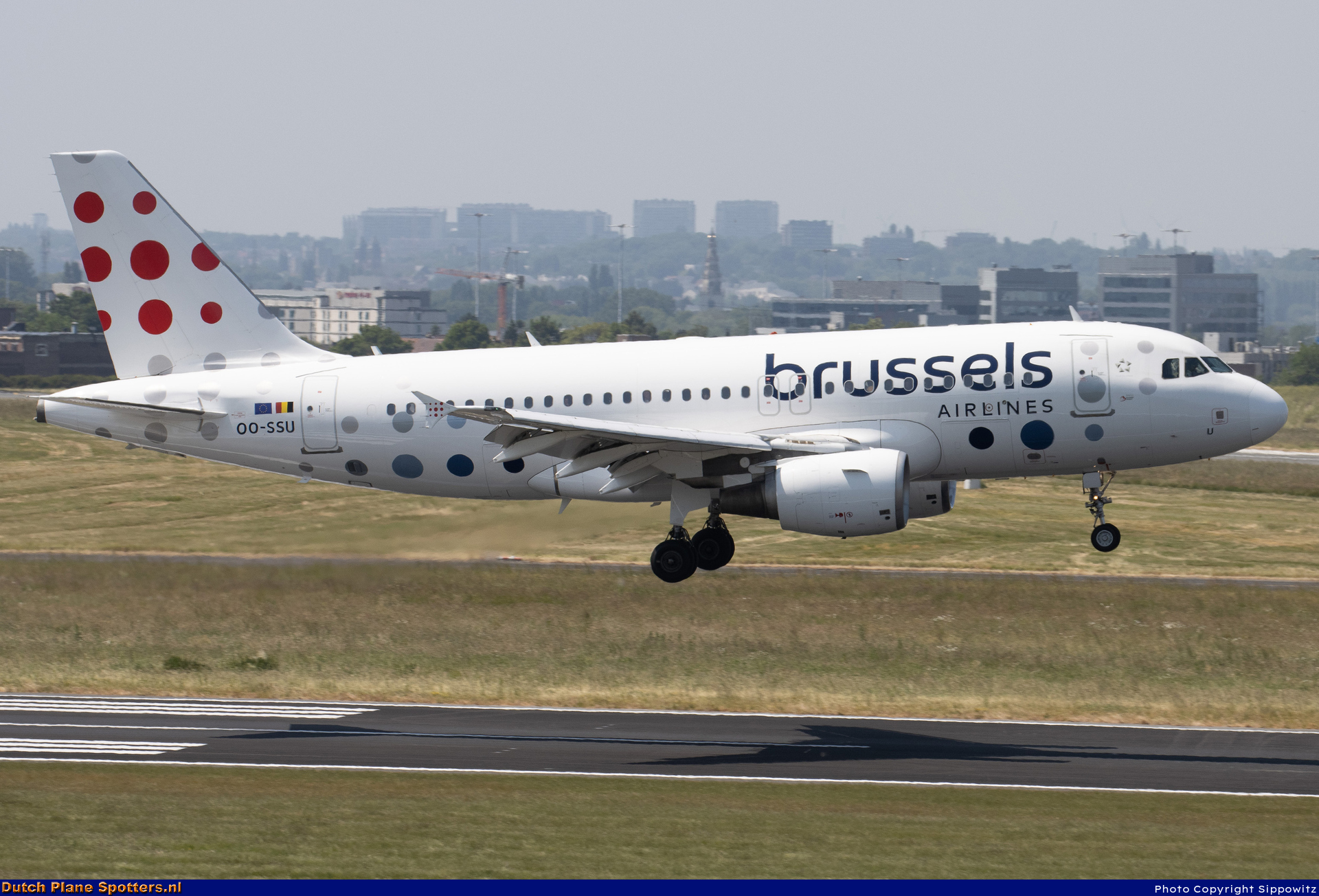 OO-SSU Airbus A319 Brussels Airlines by Sippowitz