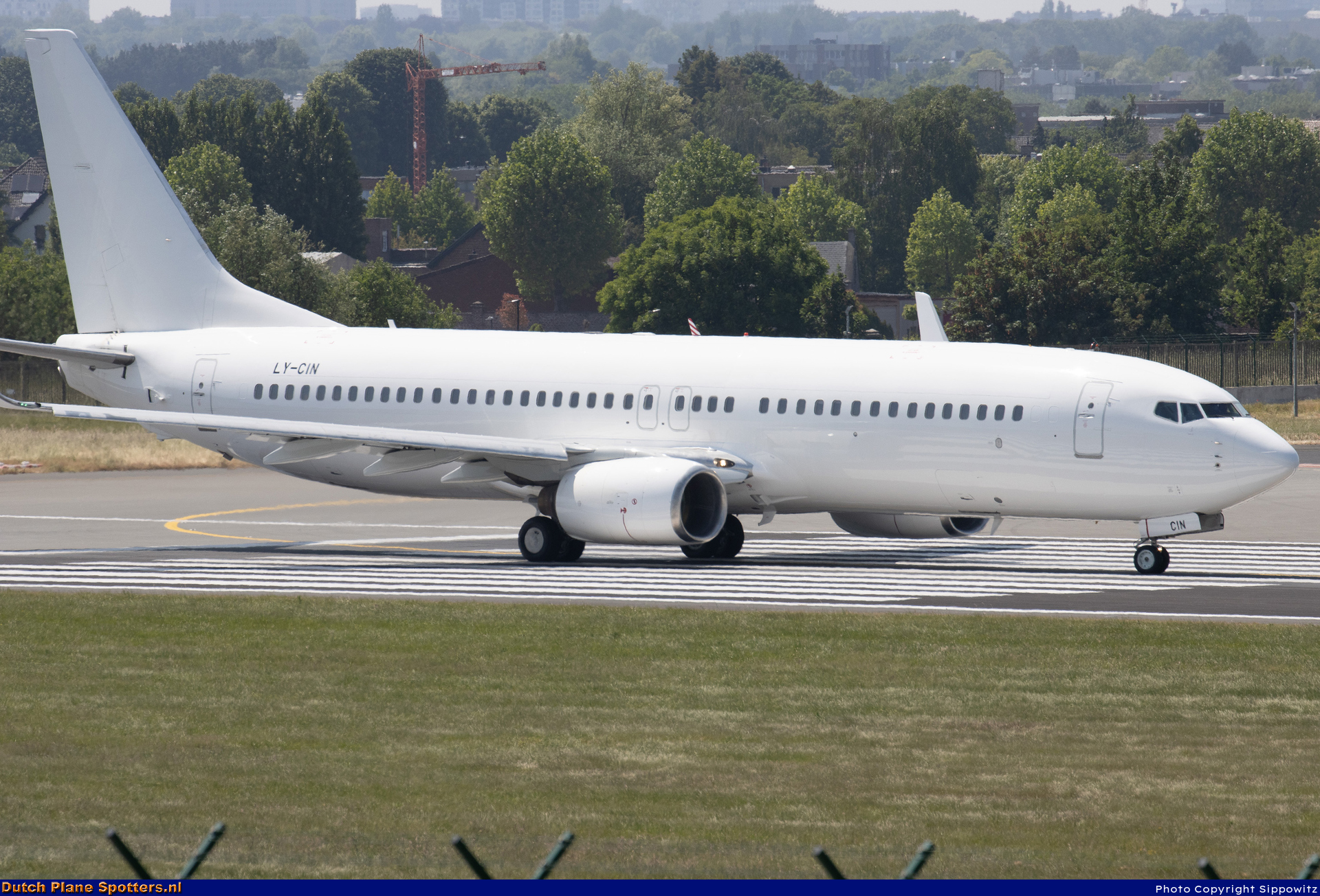 LY-CIN Boeing 737-800 GetJet Airlines by Sippowitz
