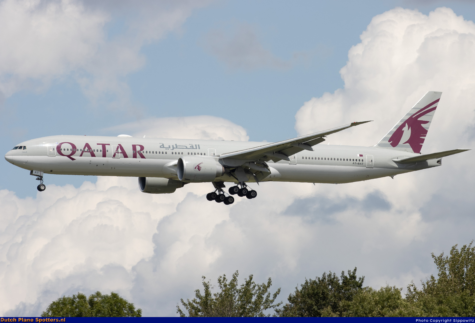 A7-BAT Boeing 777-300 Qatar Airways by Sippowitz