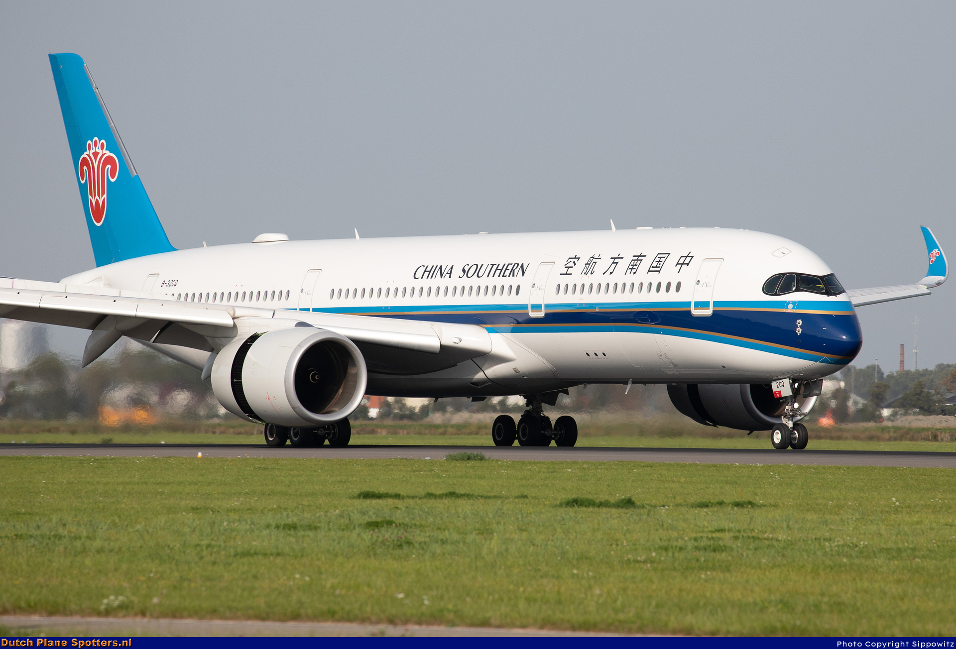 B-32CQ Airbus A350-900 China Southern Airlines by Sippowitz
