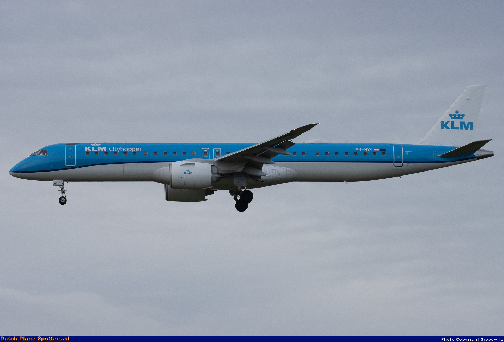 PH-NXS Embraer 195 E2 KLM Cityhopper by Sippowitz