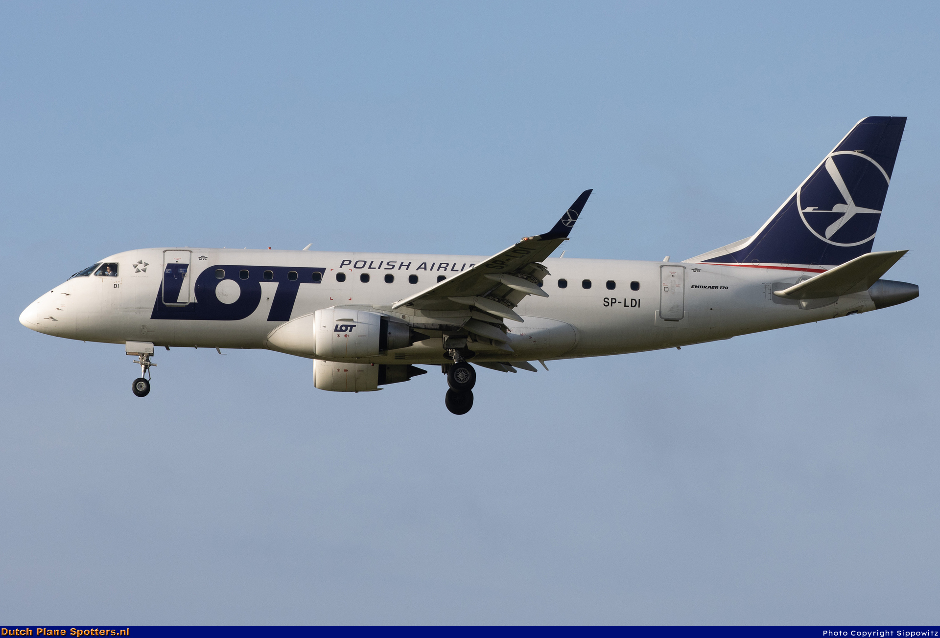 SP-LDI Embraer 170 LOT Polish Airlines by Sippowitz
